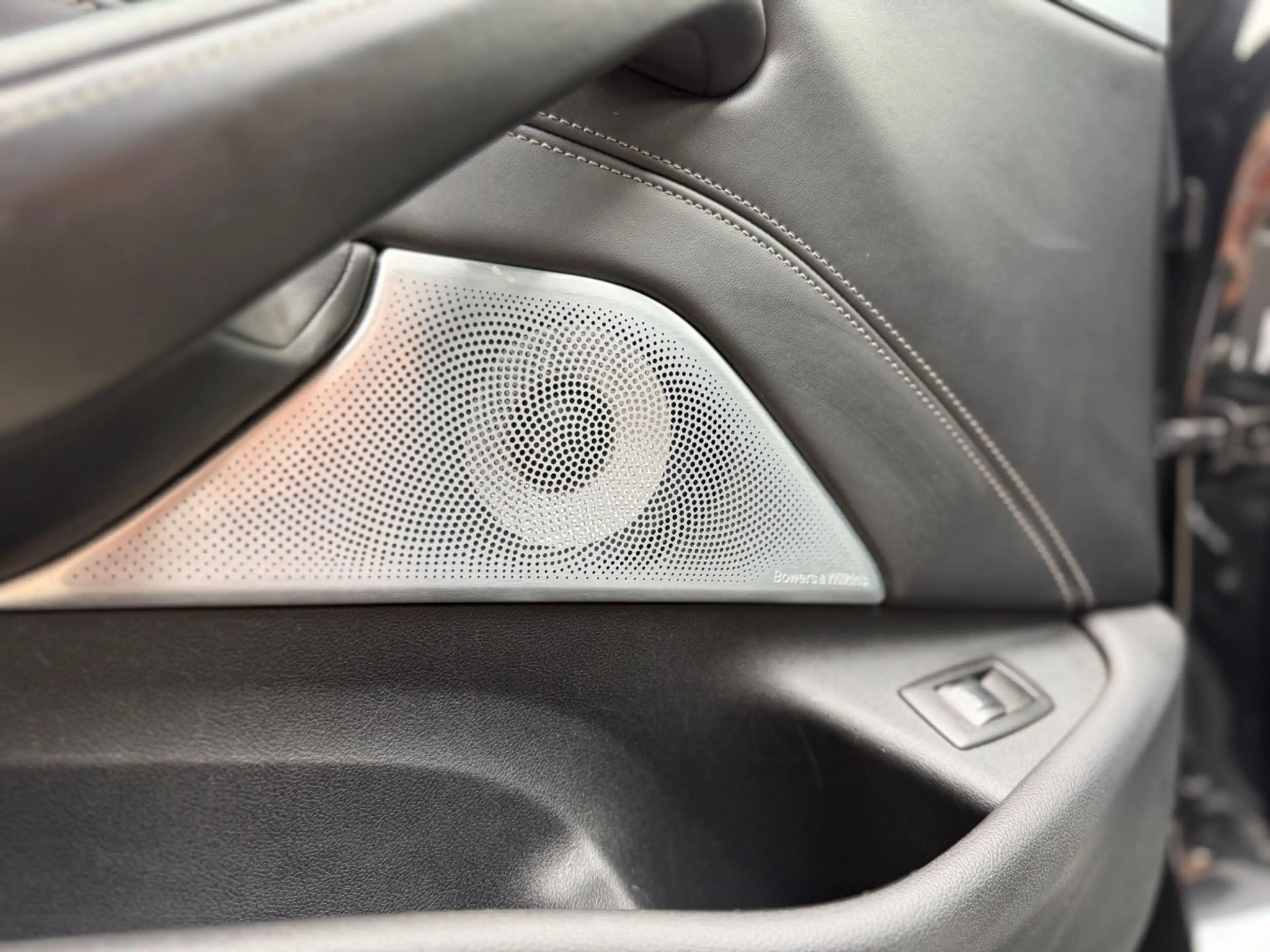 BMW M550 5er-Reihe Allrad (G30)  xDrive Aut. B&W / Glasdac — photo 12