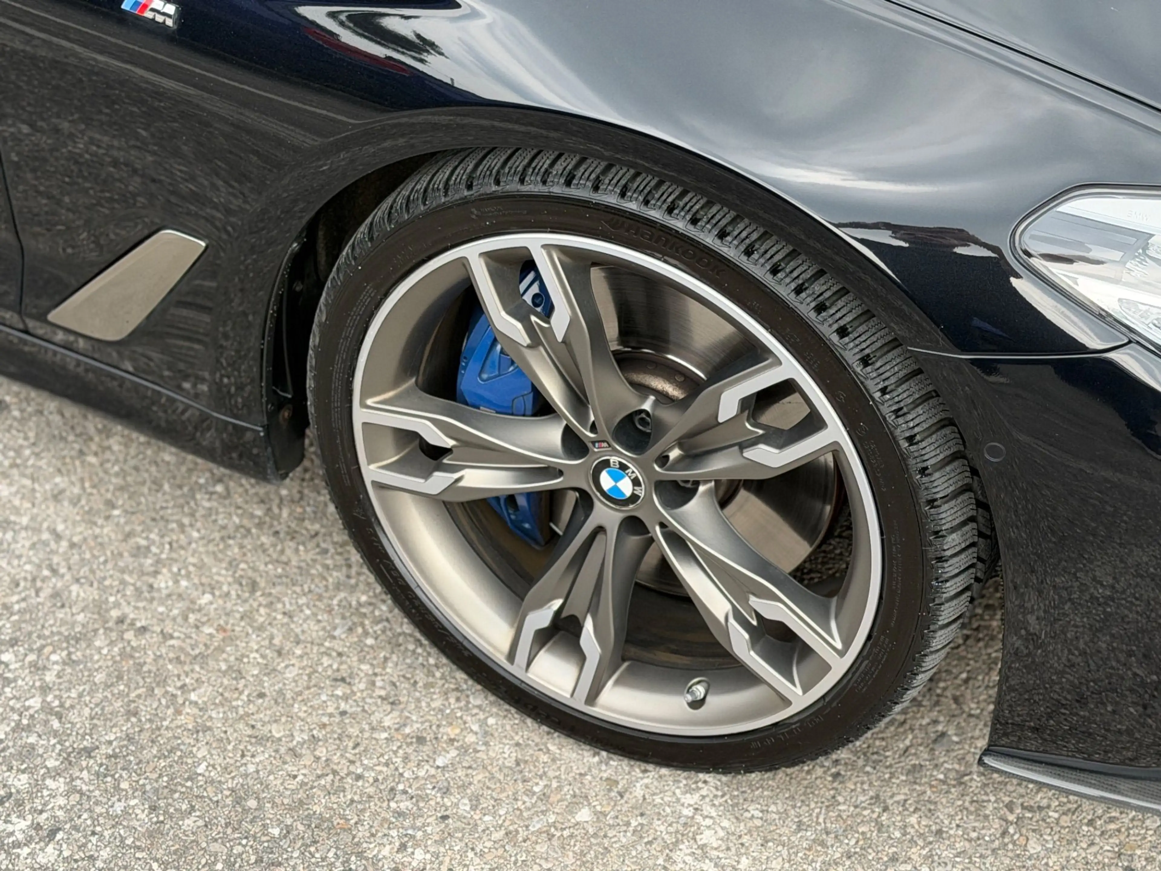 BMW M550 5er-Reihe Allrad (G30)  xDrive Aut. B&W / Glasdac — photo 5