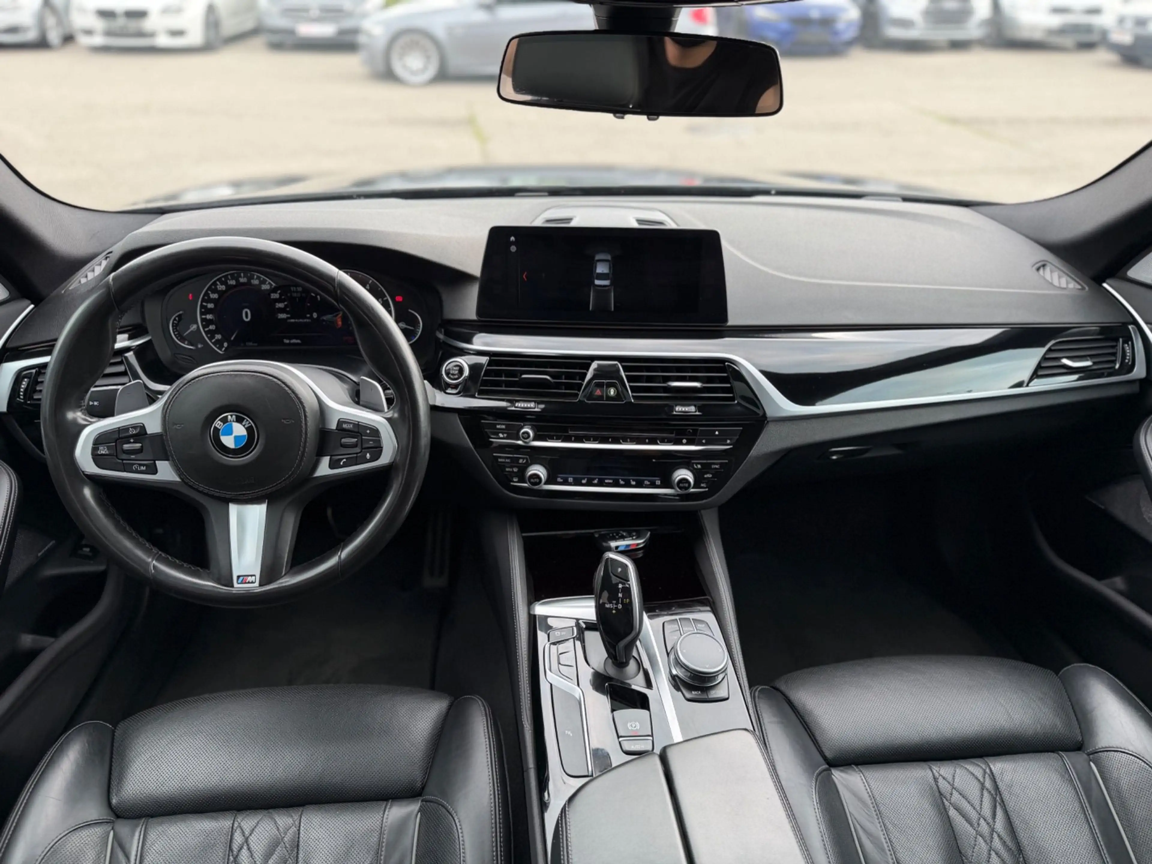 BMW M550 5er-Reihe Allrad (G30)  xDrive Aut. B&W / Glasdac — photo 9