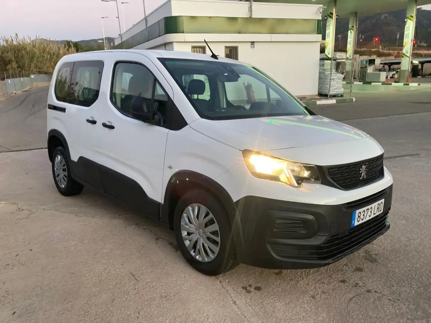 Peugeot Rifter 1.5BlueHDi S&S Standard Active Pack 100 Blanco - 1