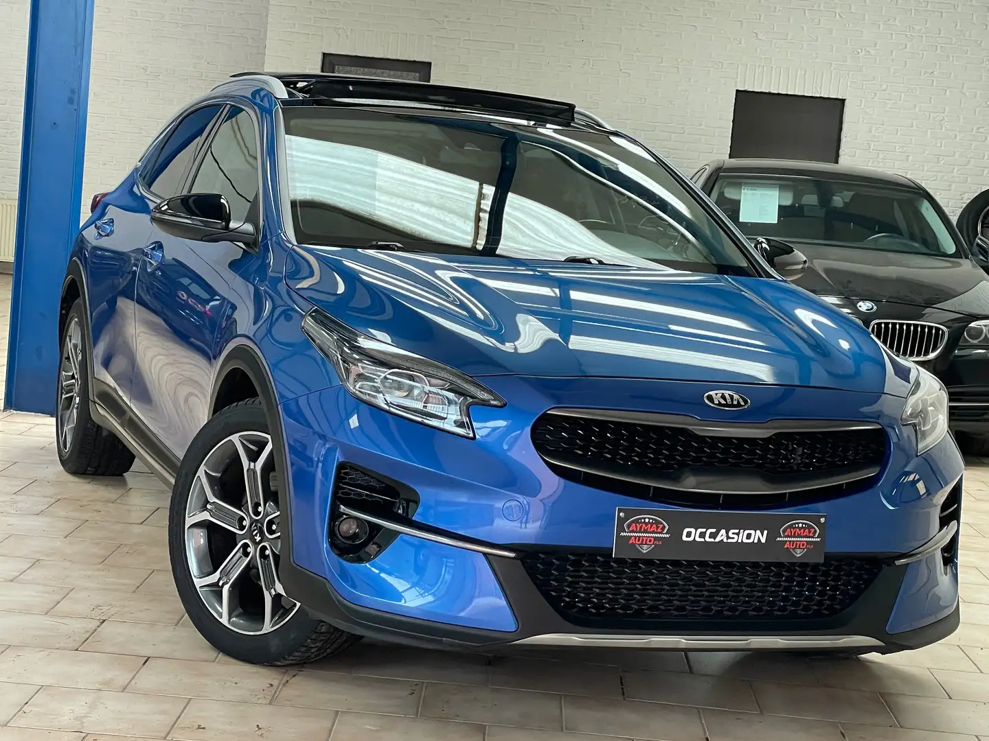Kia XCeed 1.6 CRDi / TOIT PANORAMIQUE / APPEL CARPLAY / Modrá - 1