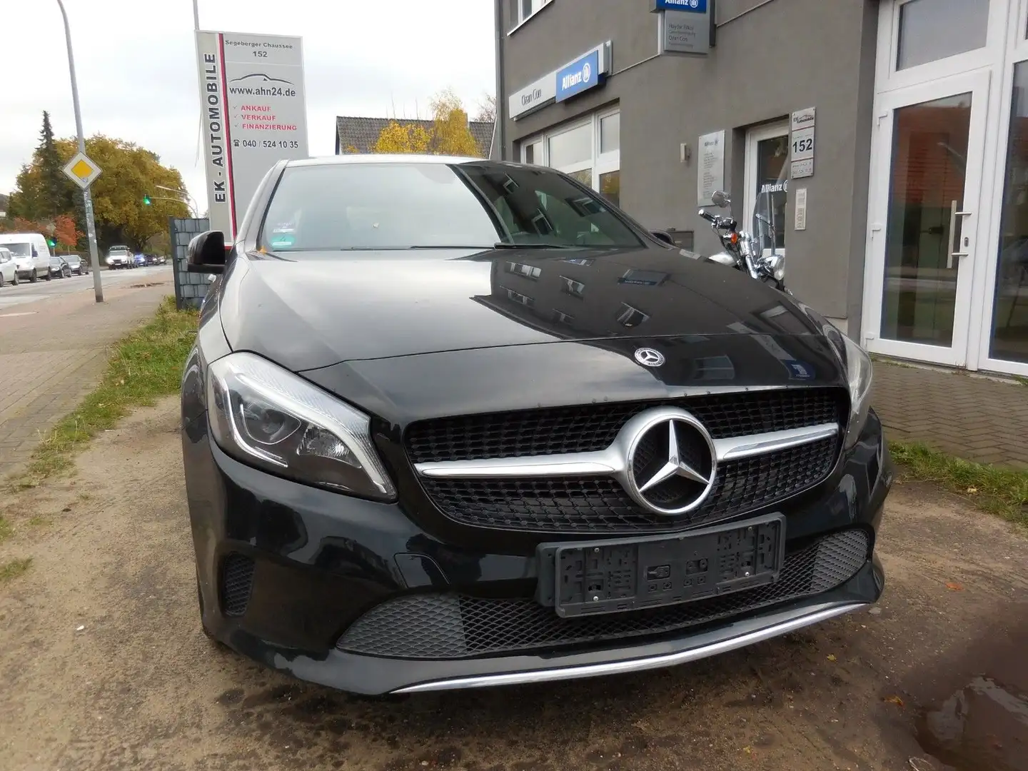 Mercedes-Benz A 180 Aut.BlueEfficiency.Urban.LED.Navi.Kamera Noir - 1