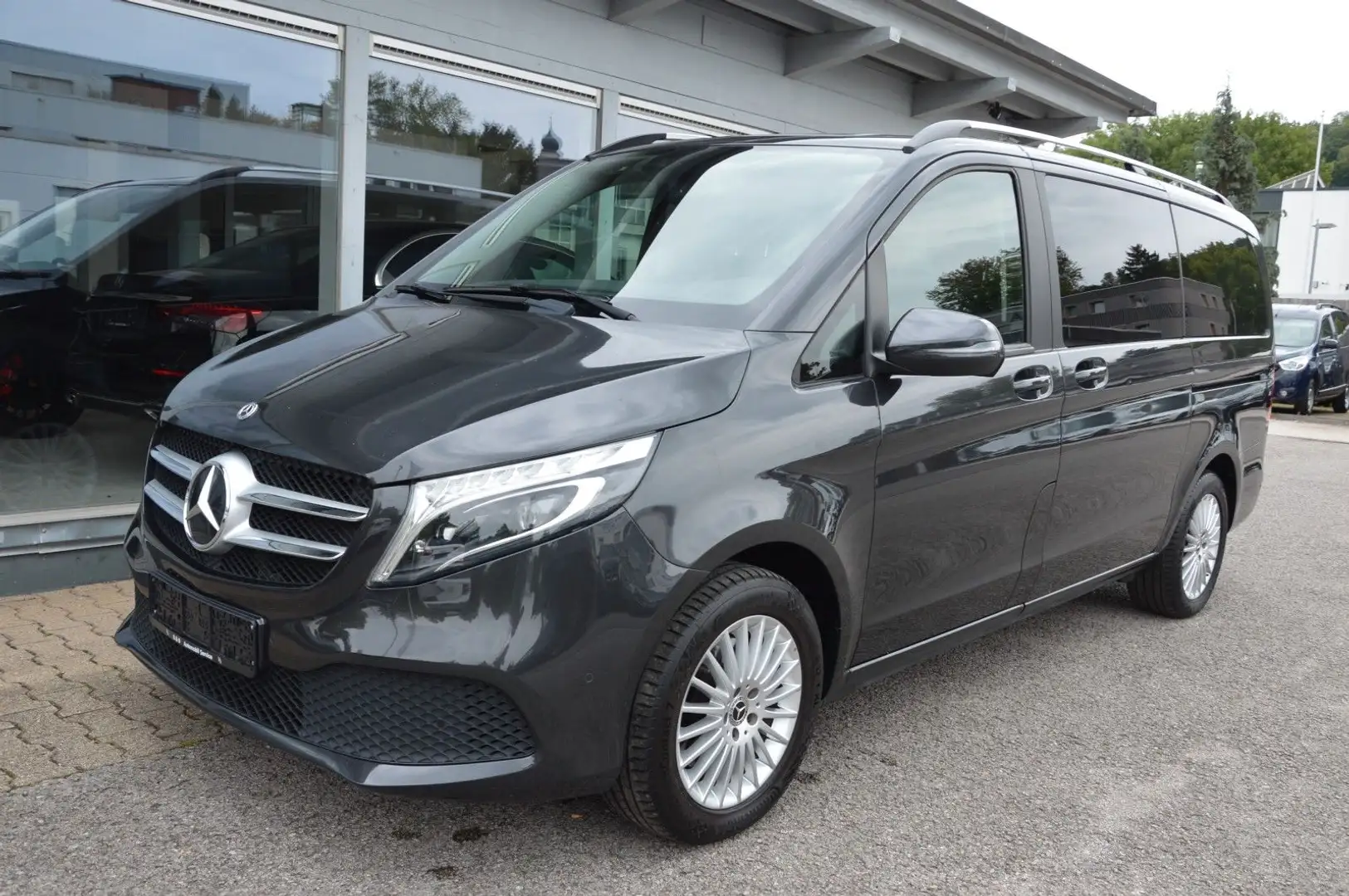 Mercedes-Benz V 220 d EDITION lang*NAVI*CAM*LED*AHK*PARK*7-SITZ Gris - 1