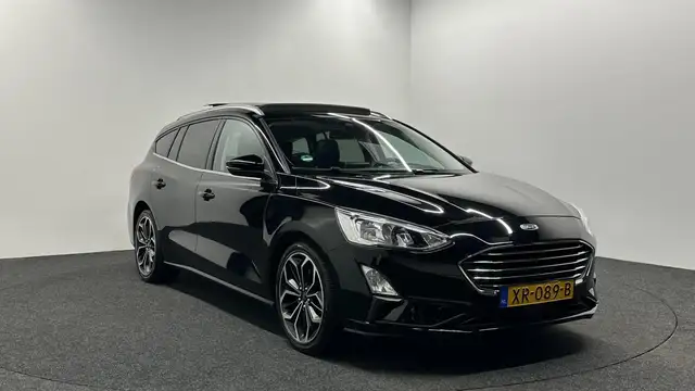Ford Focus view 10
