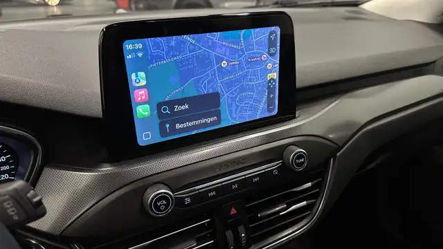 Ford Focus view 9