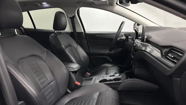 Ford Focus view 4