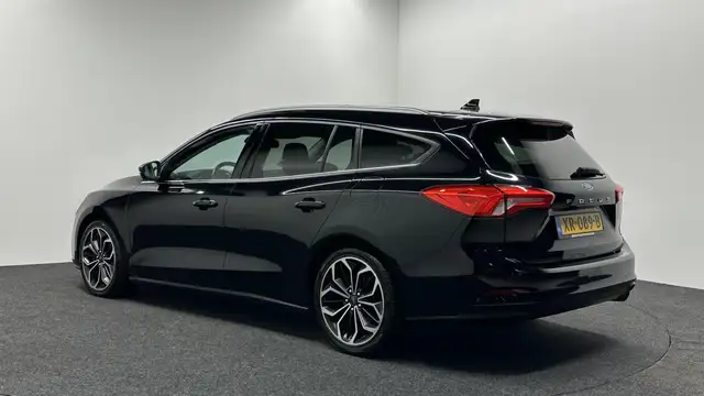 Ford Focus view 11
