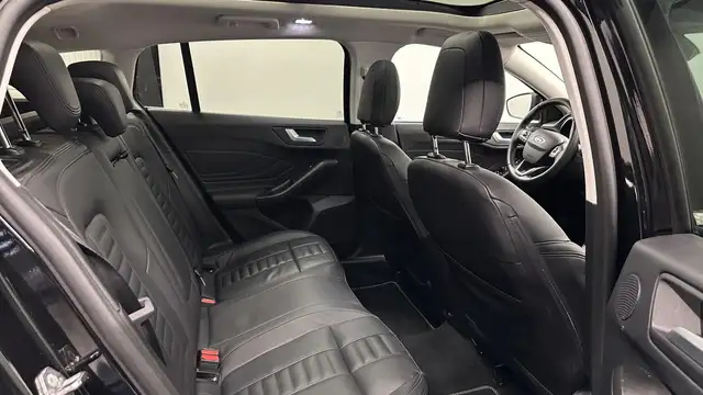 Ford Focus view 5