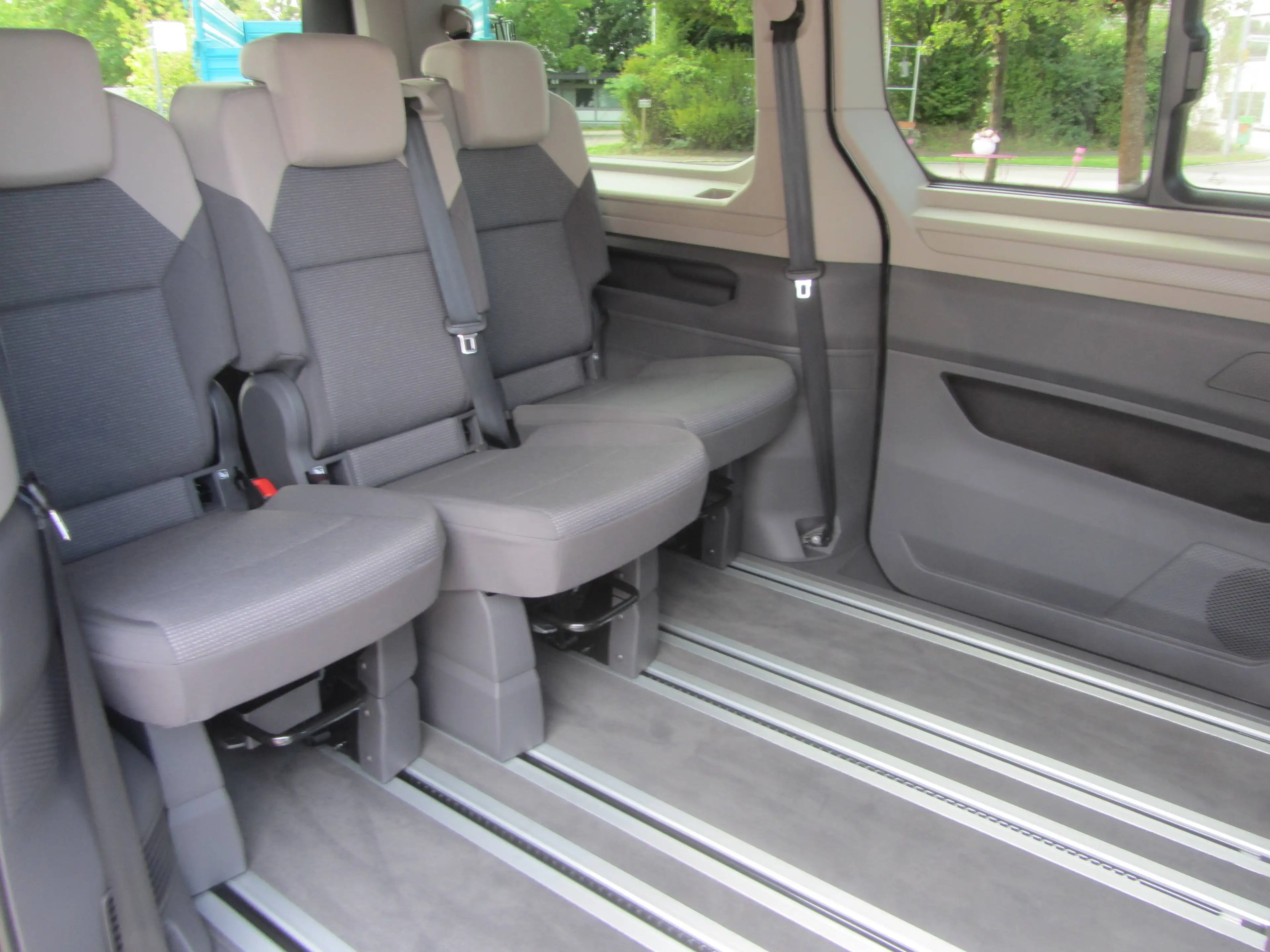 Volkswagen T7 California eHybrid 4MOTION Beach — photo 10