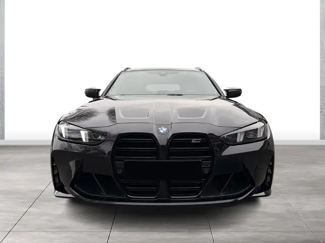 BMW M3 view 4