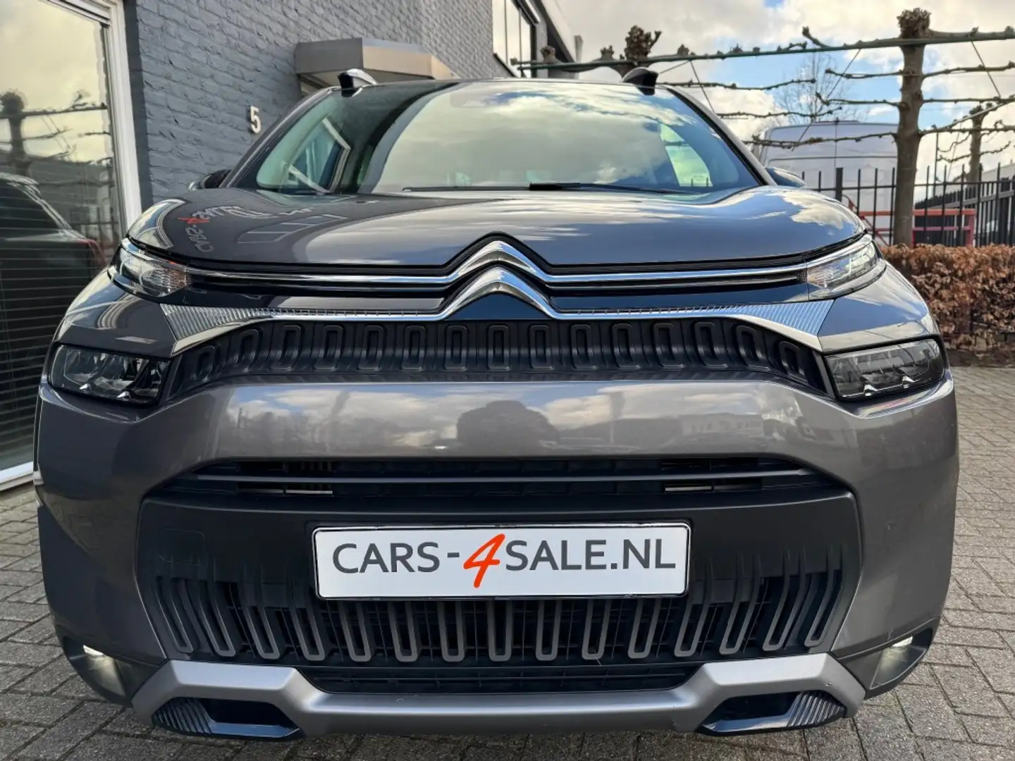 Citroen C3 Aircross 1.2 Feel Edition 110pk + D-rail + Led + Nav+ Pdc - Grijs - 2