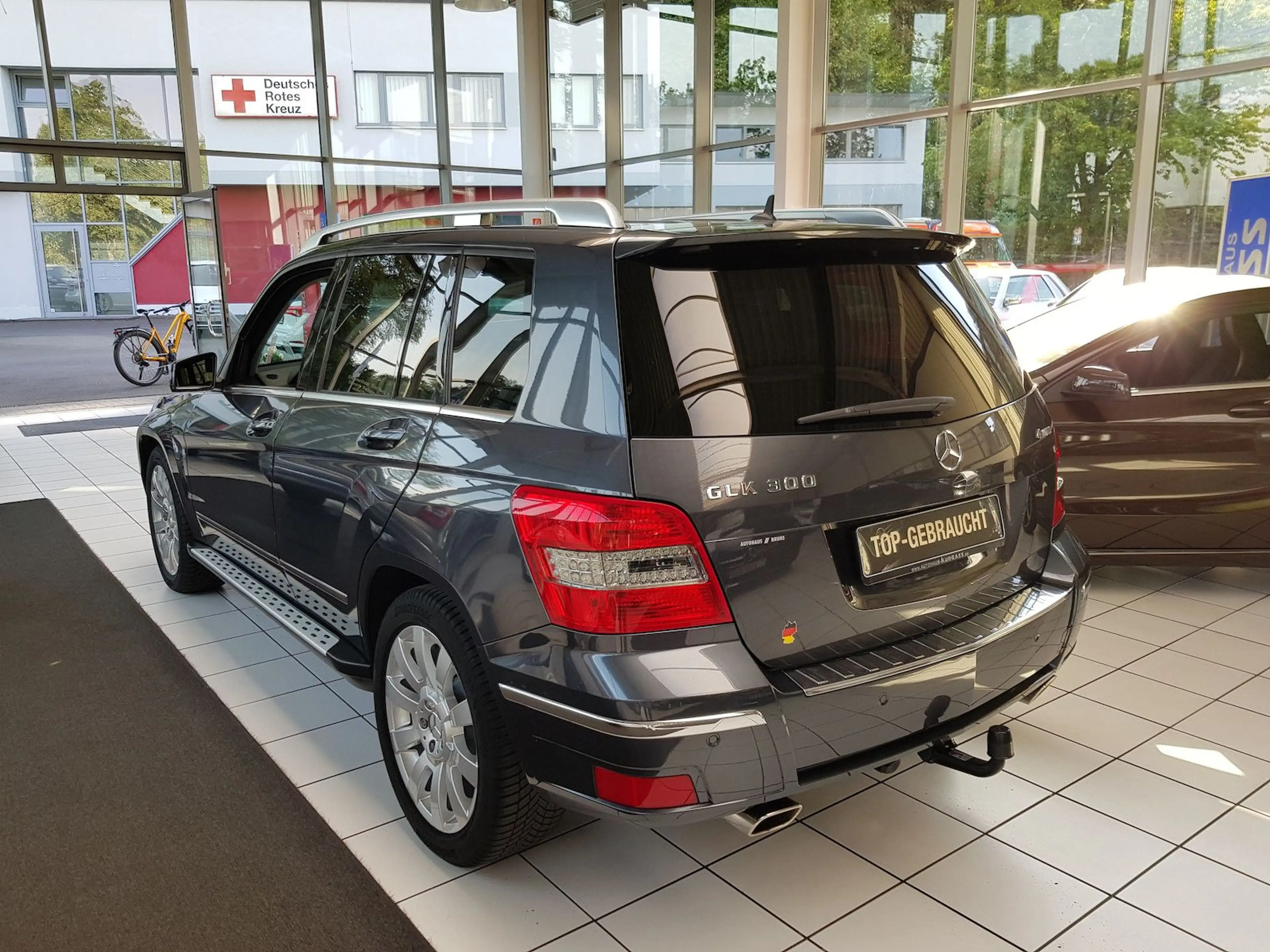 Mercedes-Benz GLK 300 PANO NAVI XENON KAMERA PTS MEMORY SHZ — photo 4