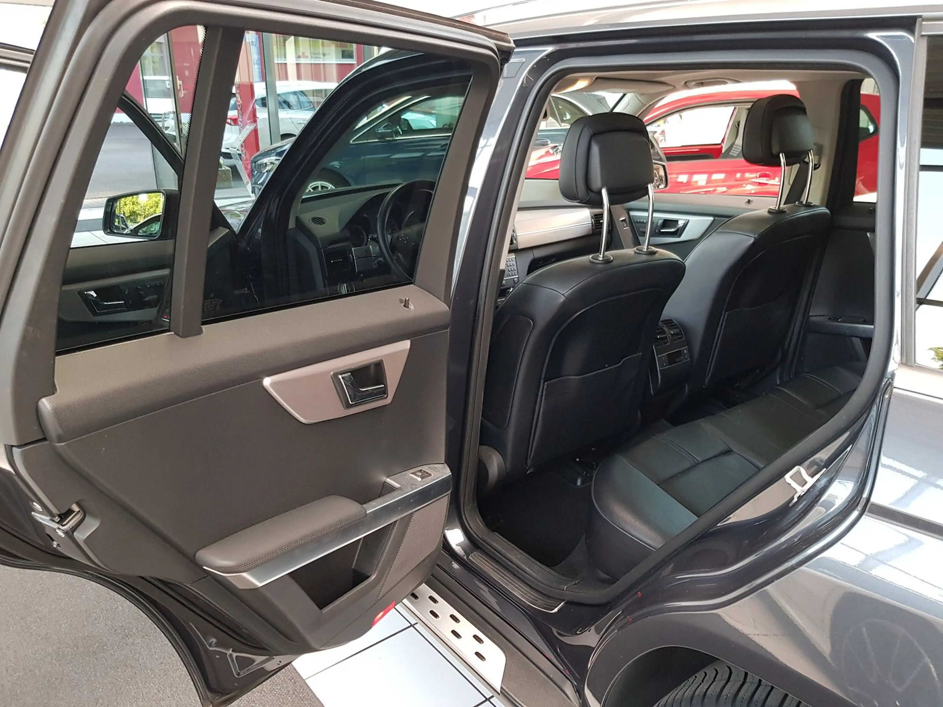 Mercedes-Benz GLK 300 PANO NAVI XENON KAMERA PTS MEMORY SHZ — photo 11