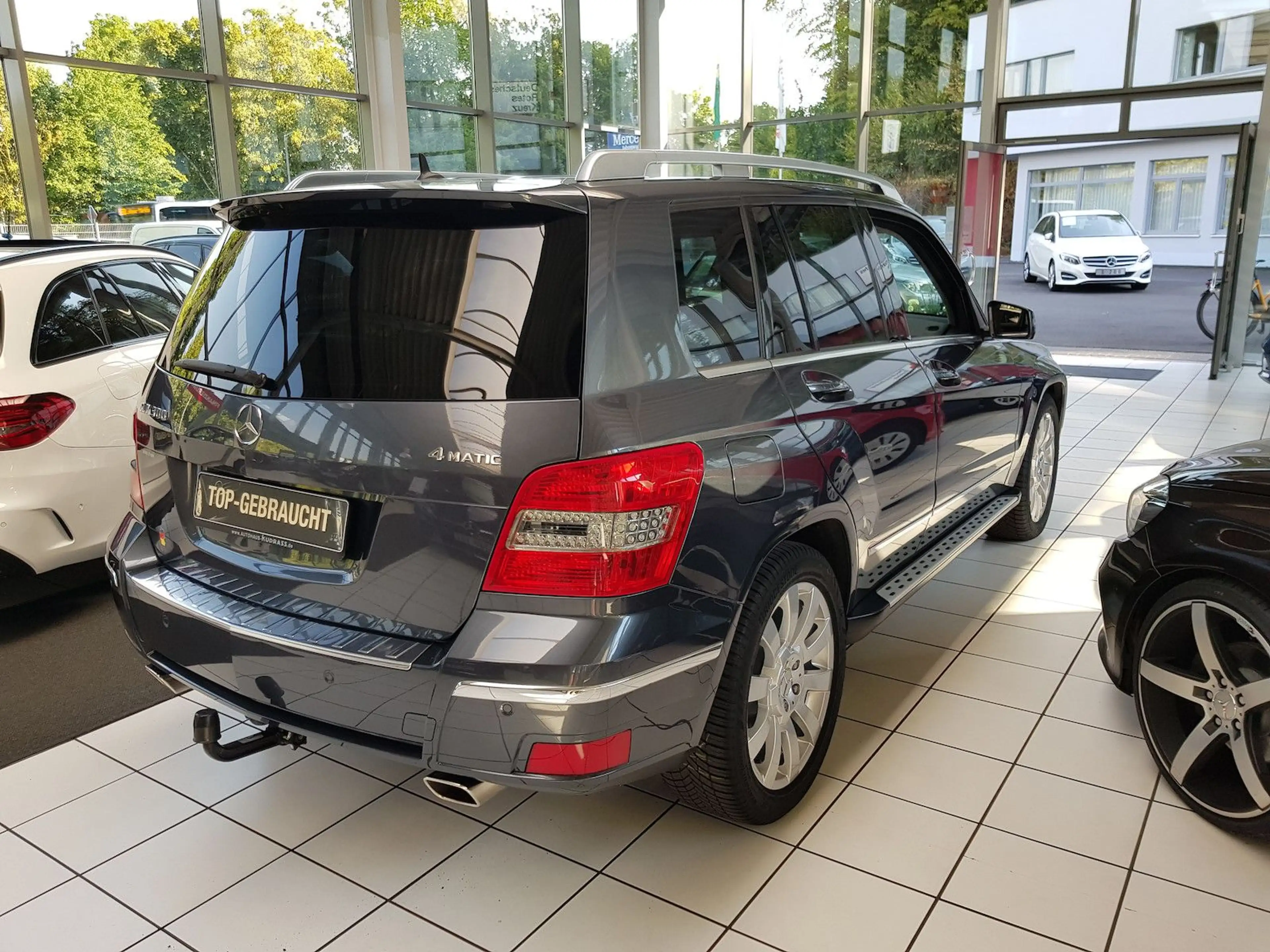 Mercedes-Benz GLK 300 PANO NAVI XENON KAMERA PTS MEMORY SHZ — photo 3