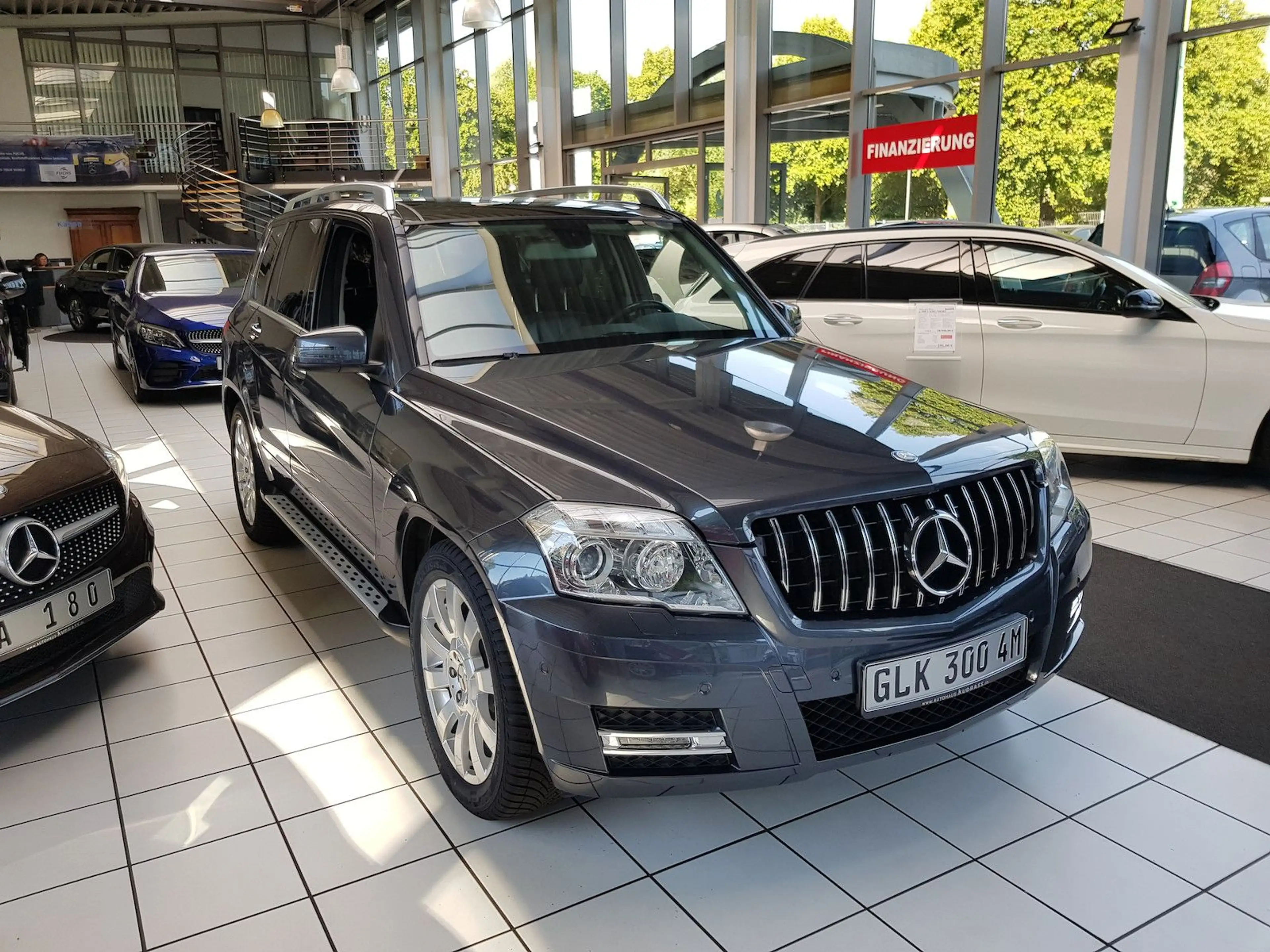 Mercedes-Benz GLK 300 PANO NAVI XENON KAMERA PTS MEMORY SHZ — photo 2