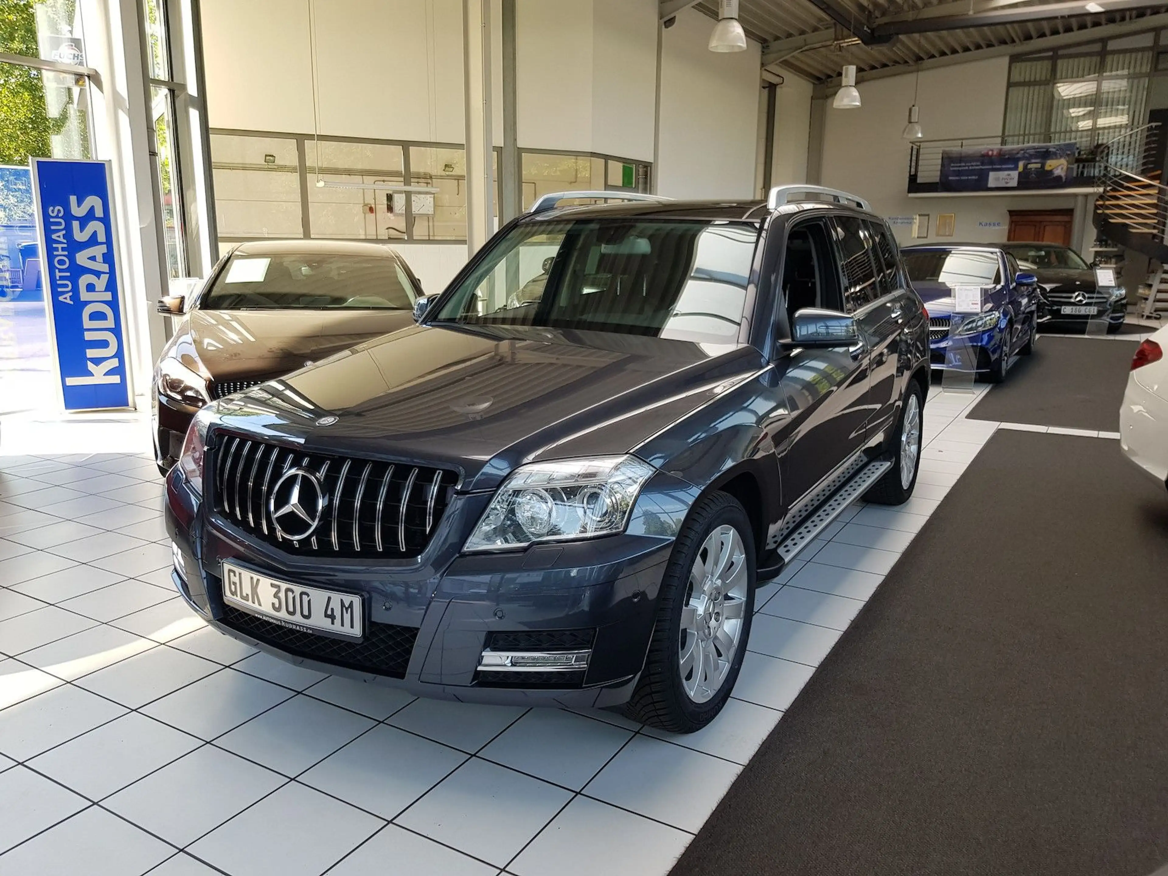 Mercedes-Benz GLK 300 PANO NAVI XENON KAMERA PTS MEMORY SHZ