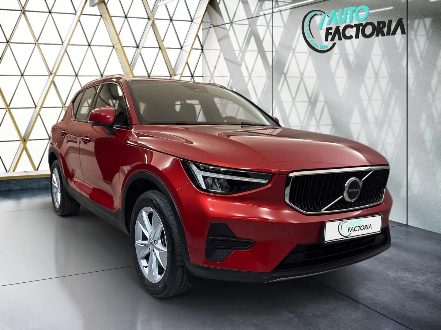 Volvo XC40 -36% B3 163cv BVA +GPS+CAM+LED+HAYON ELEC+Opts Rood - 2