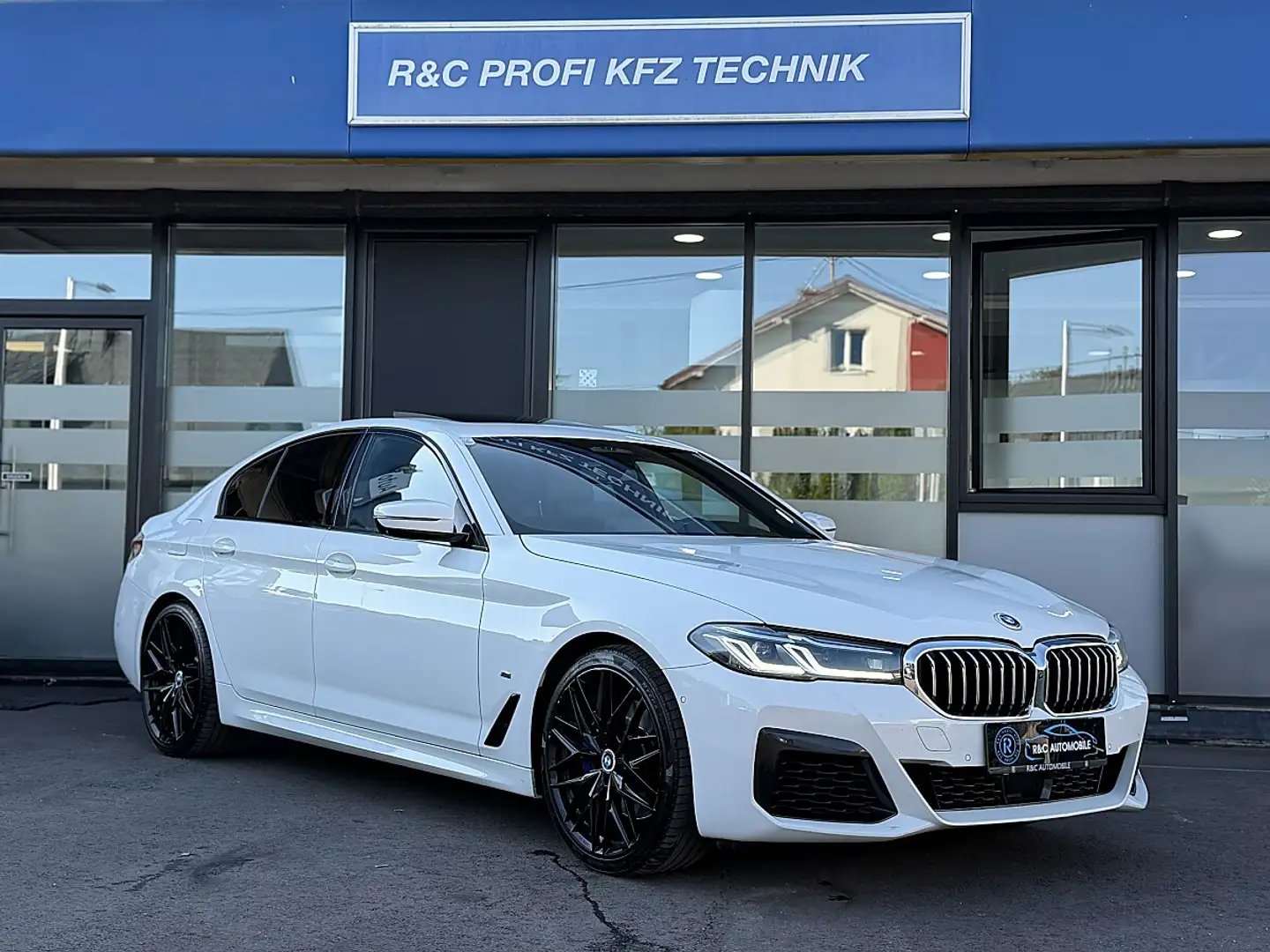BMW Sonstige 5er 540 i Mild Hybrid/ACC/SHD/TWA/SOFTCLOSE/360... Weiß - 2