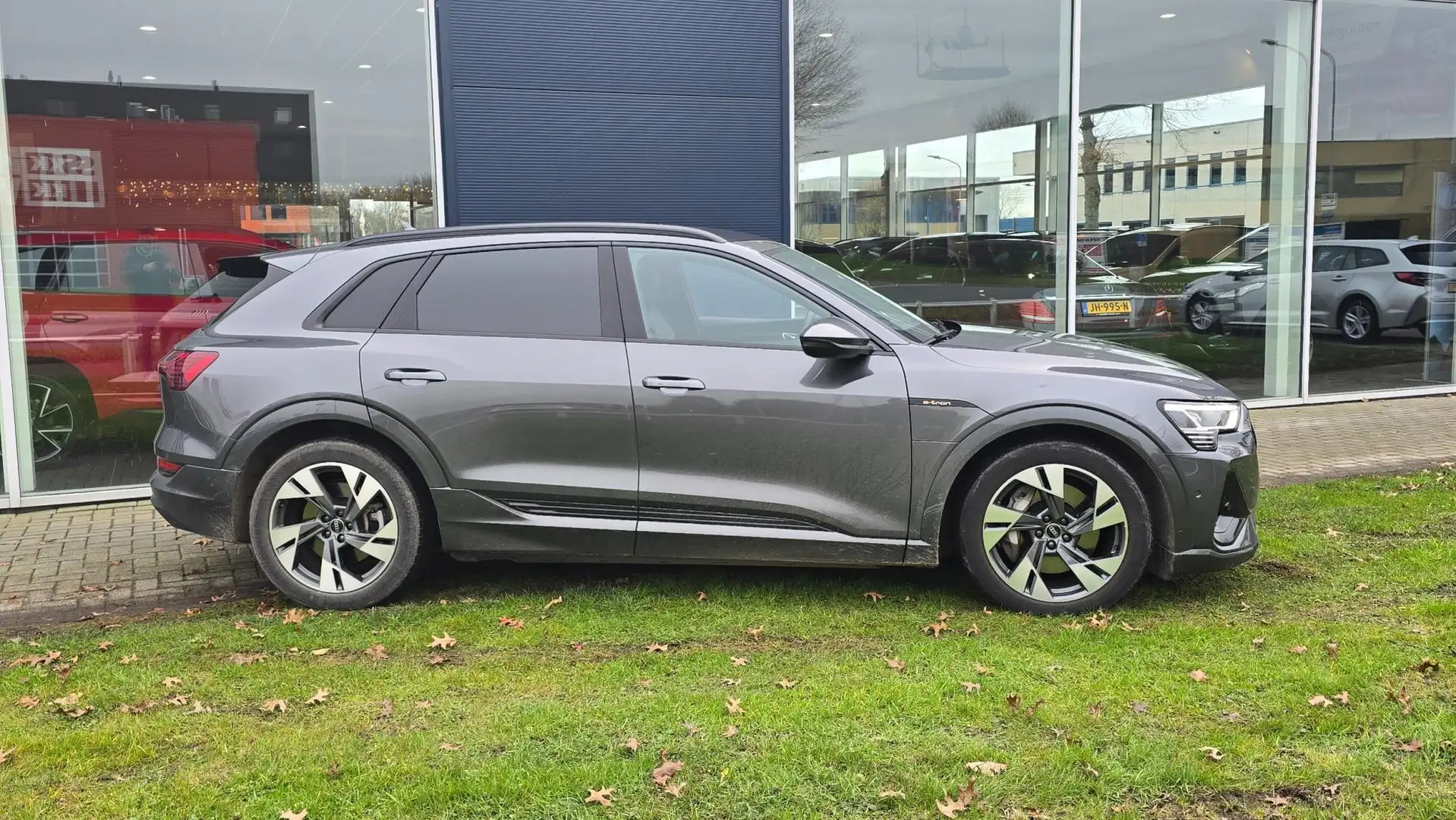 Audi e-tron 55 quattro S edition 95 kWh |NAP |1e eigenaar|ACC| Gris - 2