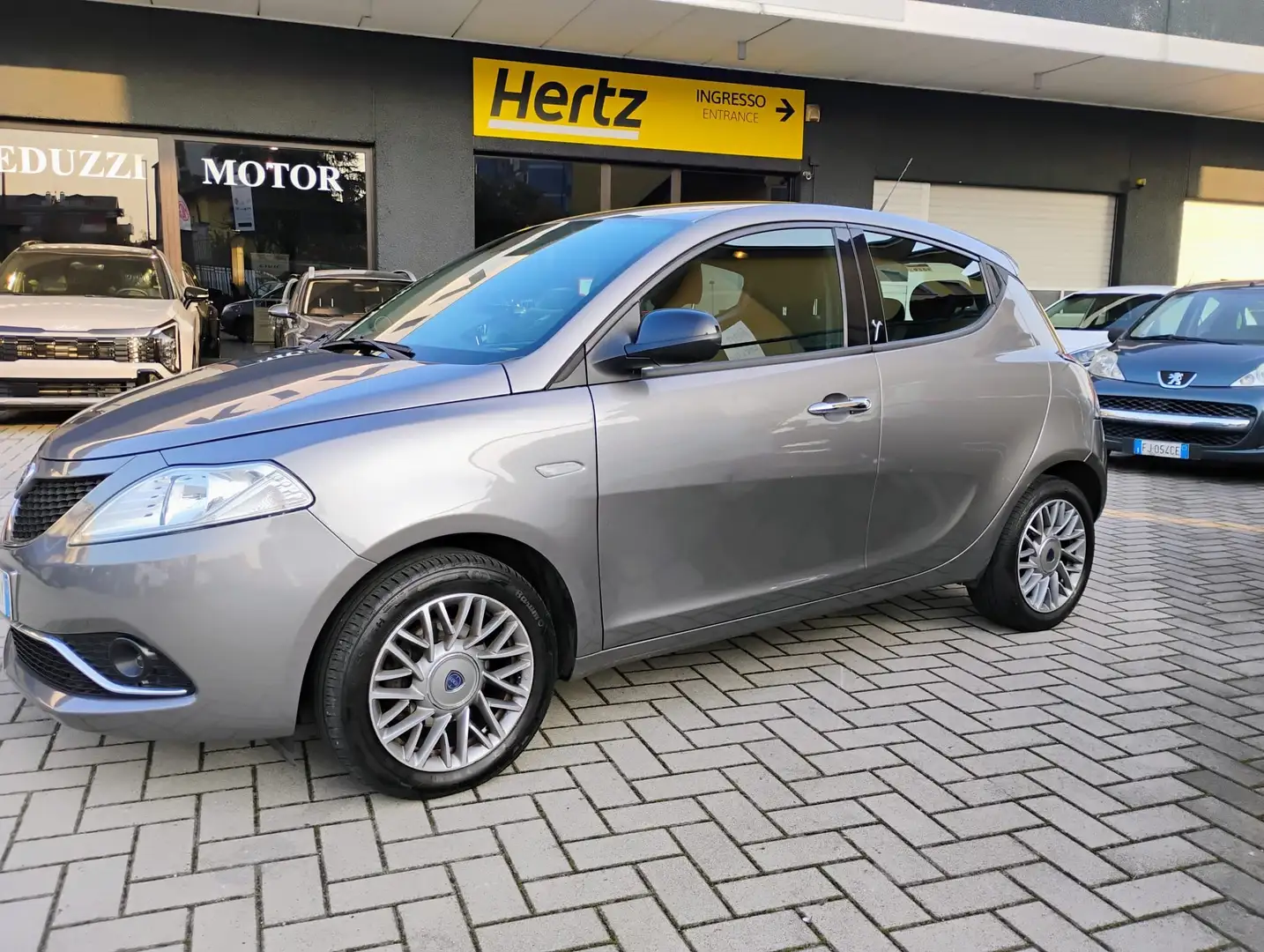 Lancia Ypsilon Ypsilon 1.3 mjt Silver s Gris - 1