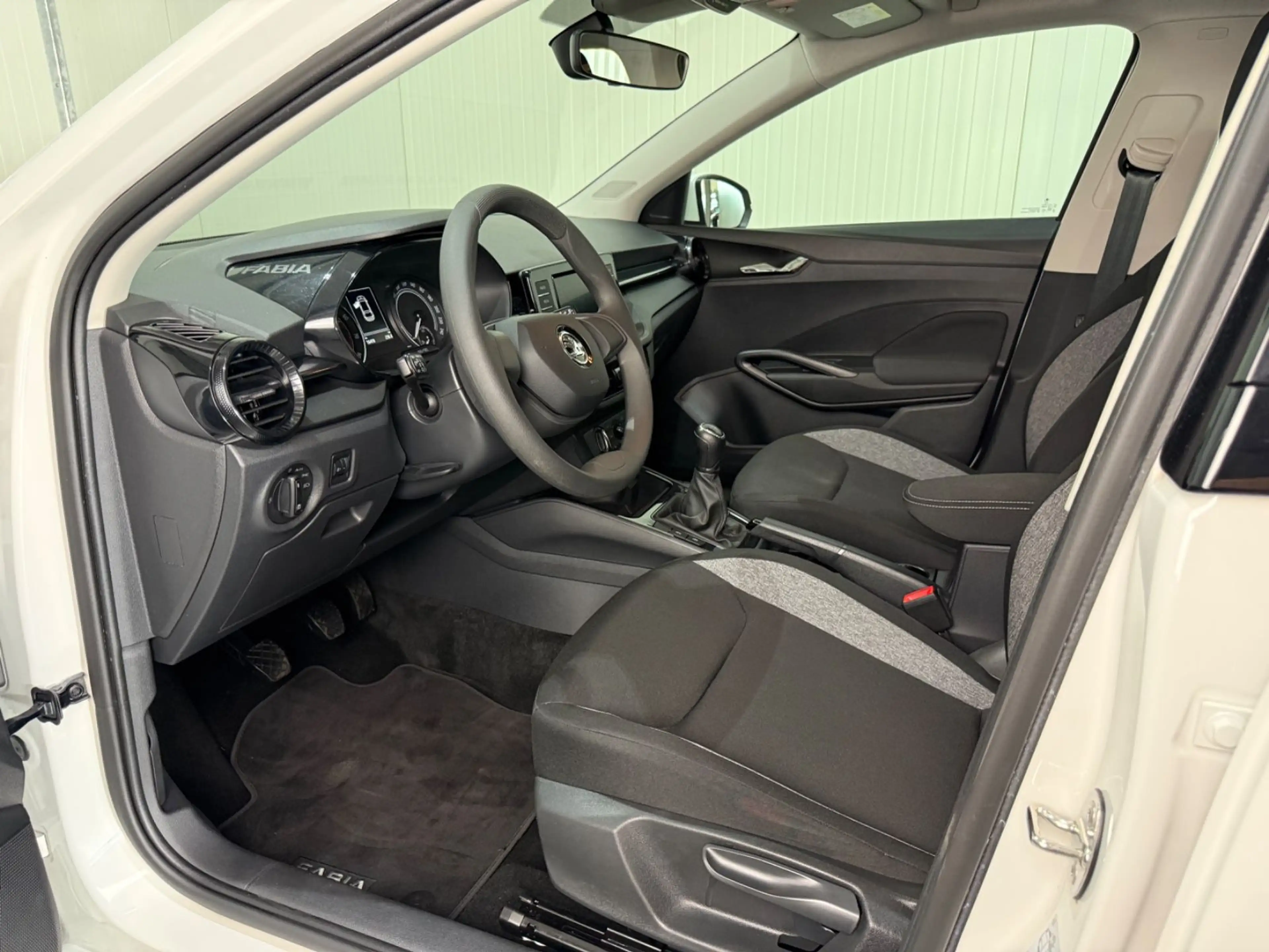 Skoda Fabia Active LED - CarPlay - Sitzheizung - PDC — photo 15
