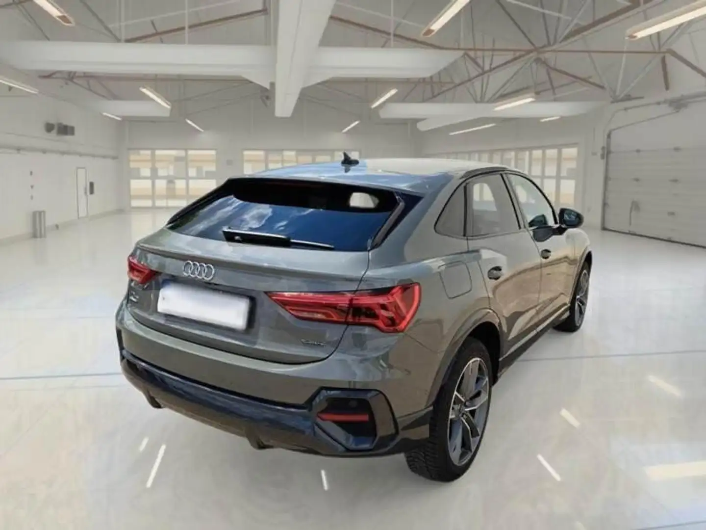 Audi Q3 Q3 SPB 40 TDI quattro S tronic Business Plus Gris - 2