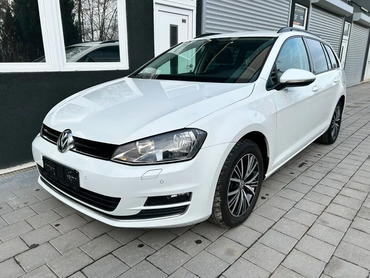 Volkswagen Golf VII Variant Allstar BMT/DSG/Bluetooth/Navi Weiß - 1