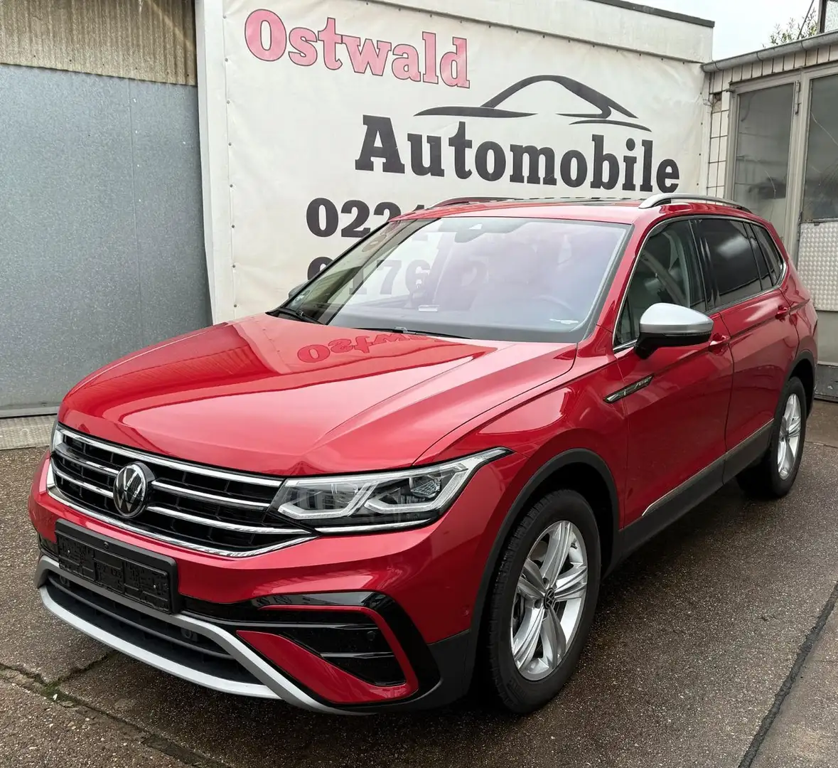 Volkswagen Tiguan Allspace Elegance 4Motion Leder Panorama Roşu - 2