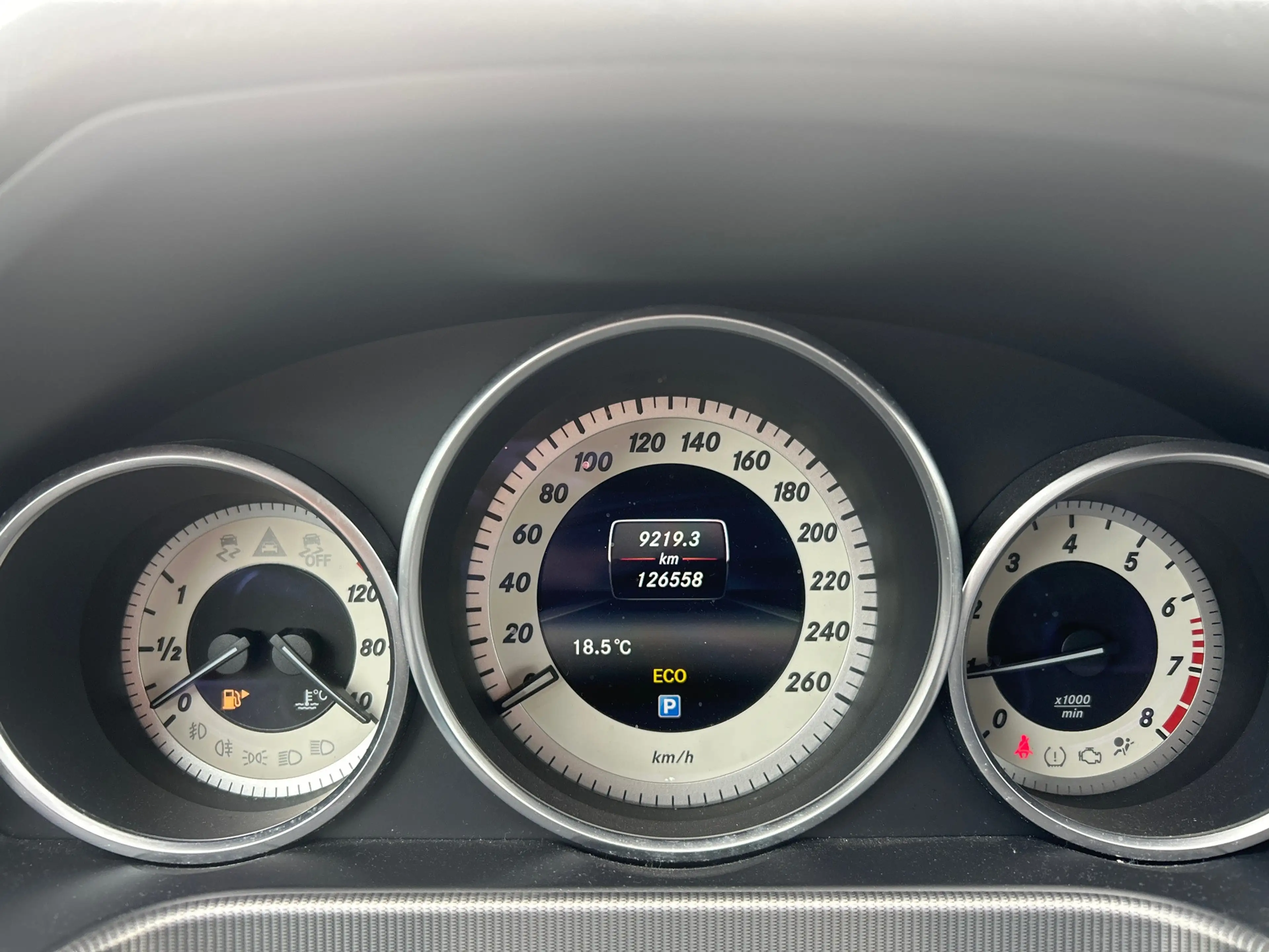Mercedes-Benz E 200 Ambition Avantgarde Als nieuw — photo 12