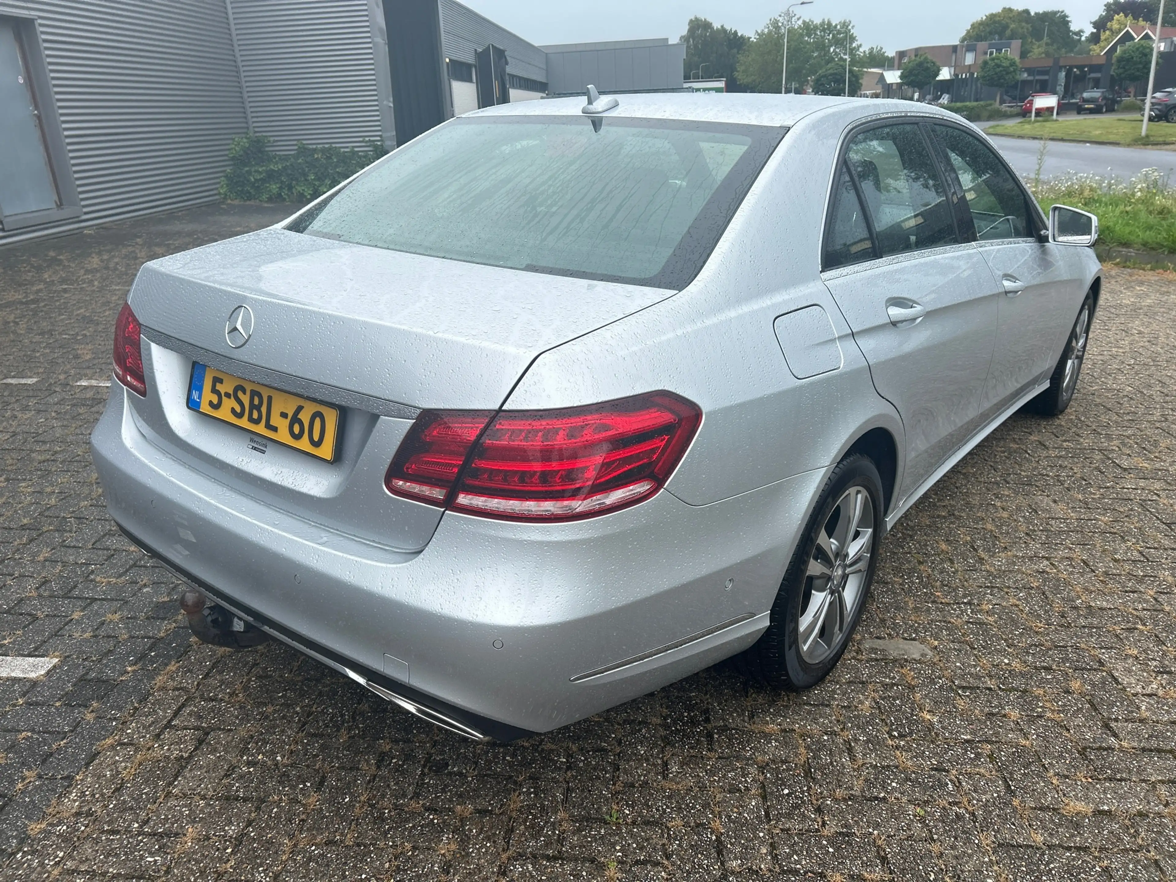 Mercedes-Benz E 200 Ambition Avantgarde Als nieuw — photo 2