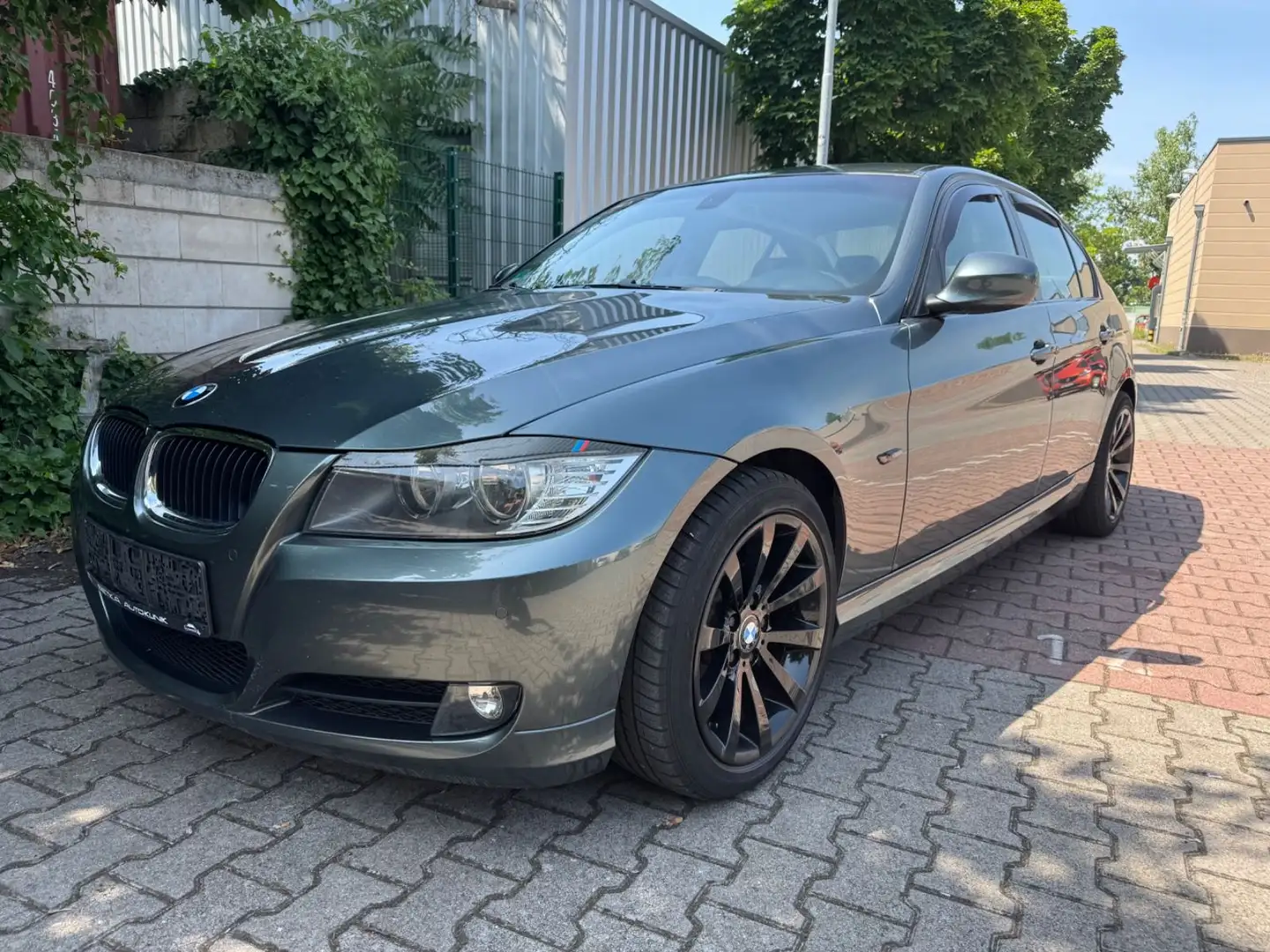 BMW 318 Serie3 Lim. 318i.NAVI*AUTOMATIC*PDC*TELLEDER Gris - 1