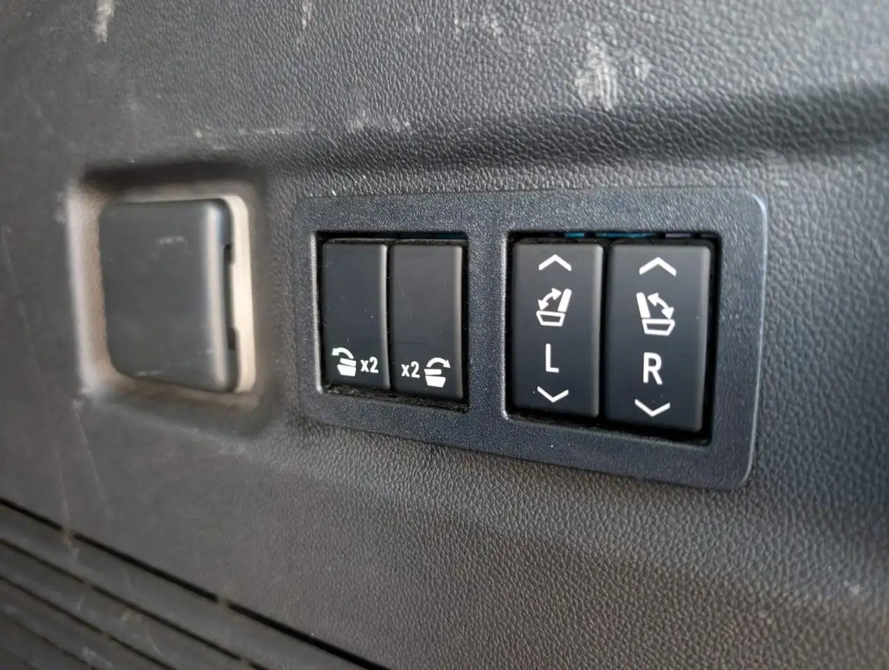 GMC Yukon снимка GMC Yukon