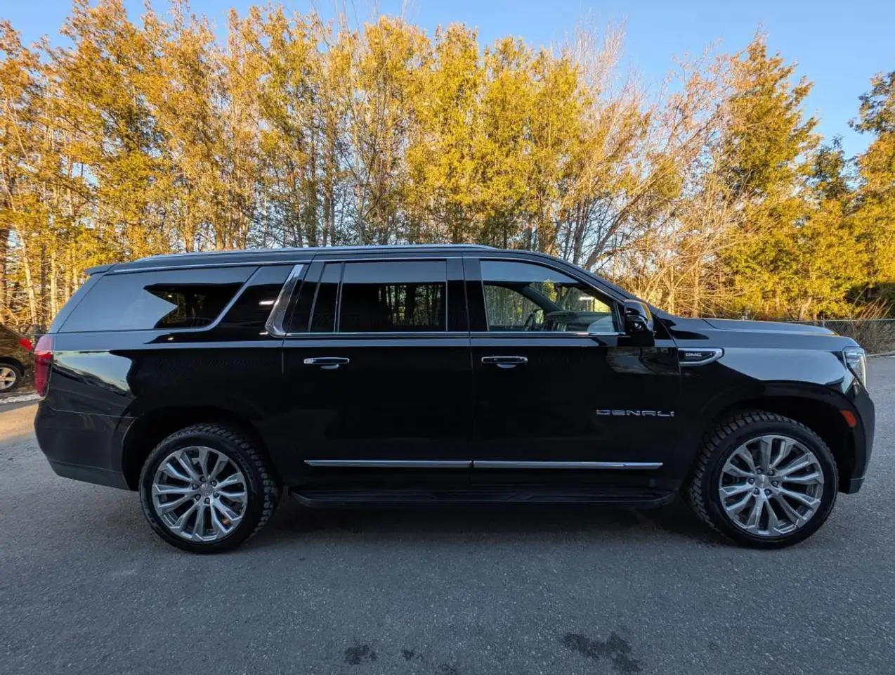 GMC Yukon снимка GMC Yukon