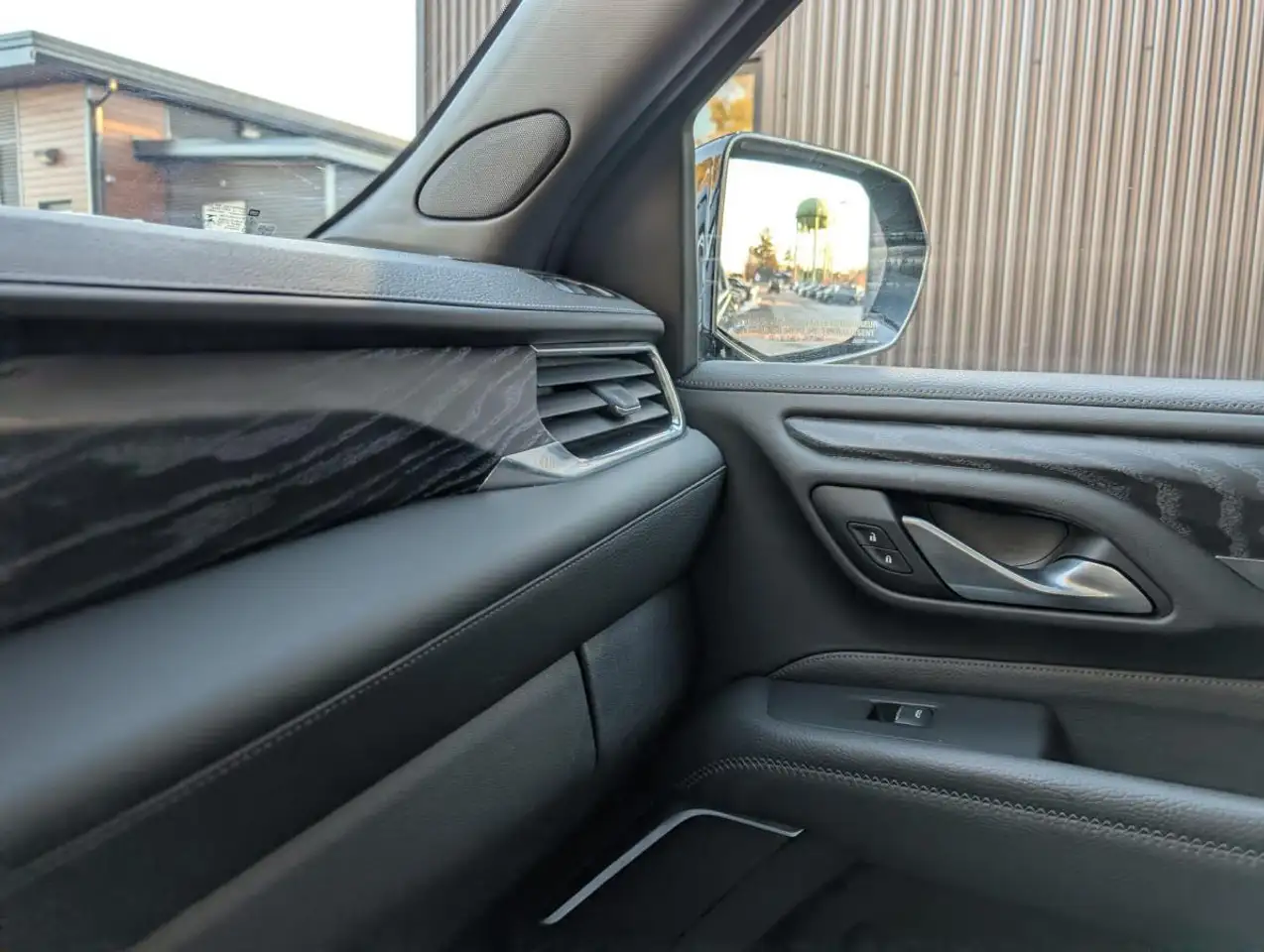 GMC Yukon снимка GMC Yukon