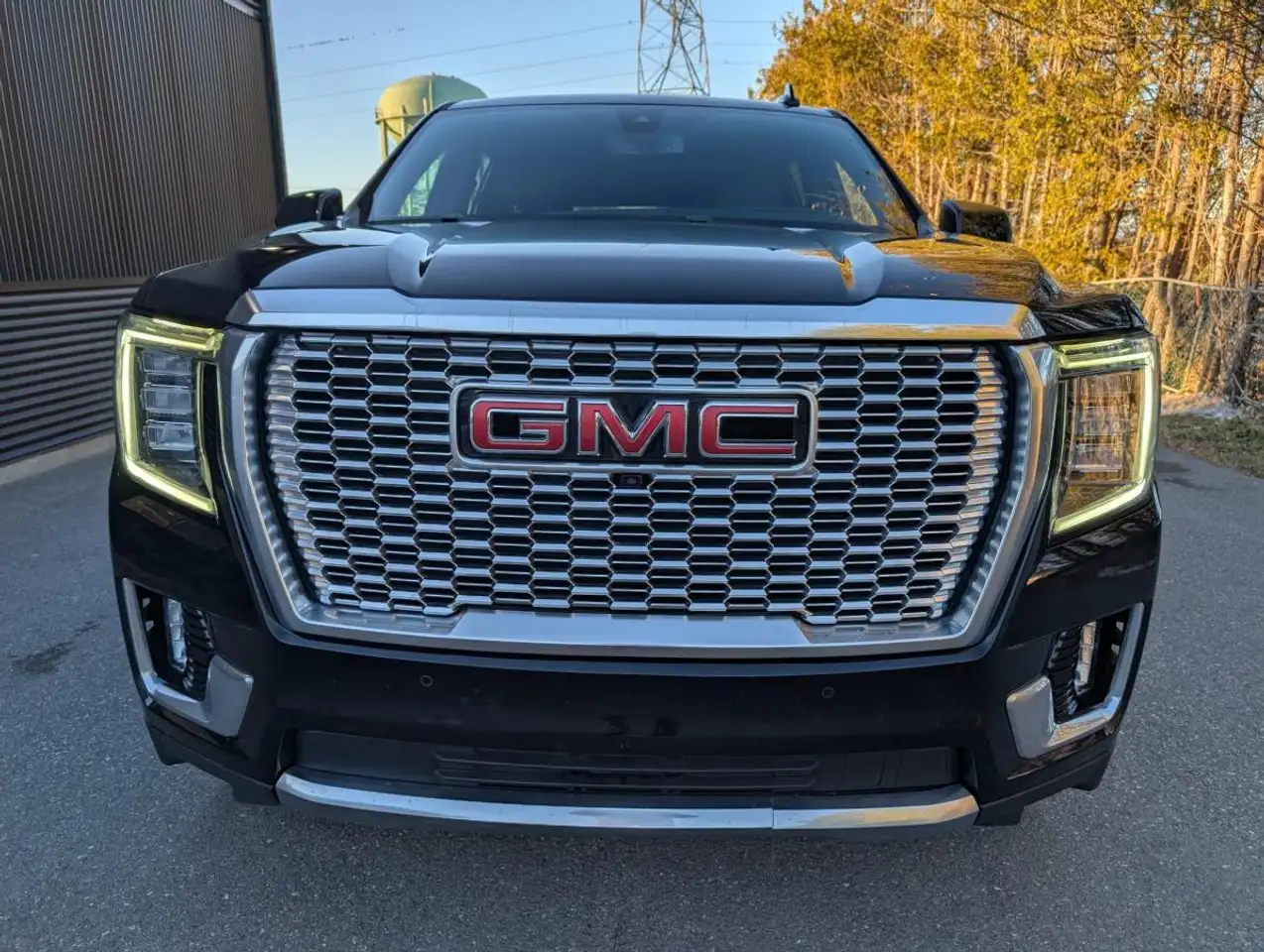 GMC Yukon снимка GMC Yukon