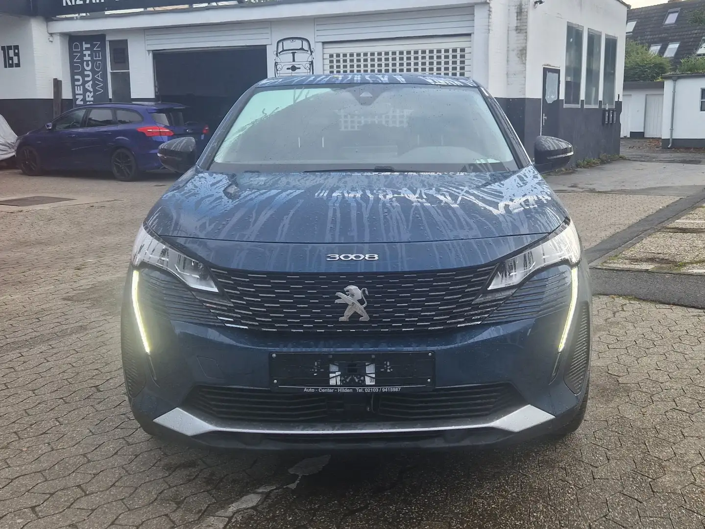 Peugeot 3008 Hybrid 225 Allure Blau - 2