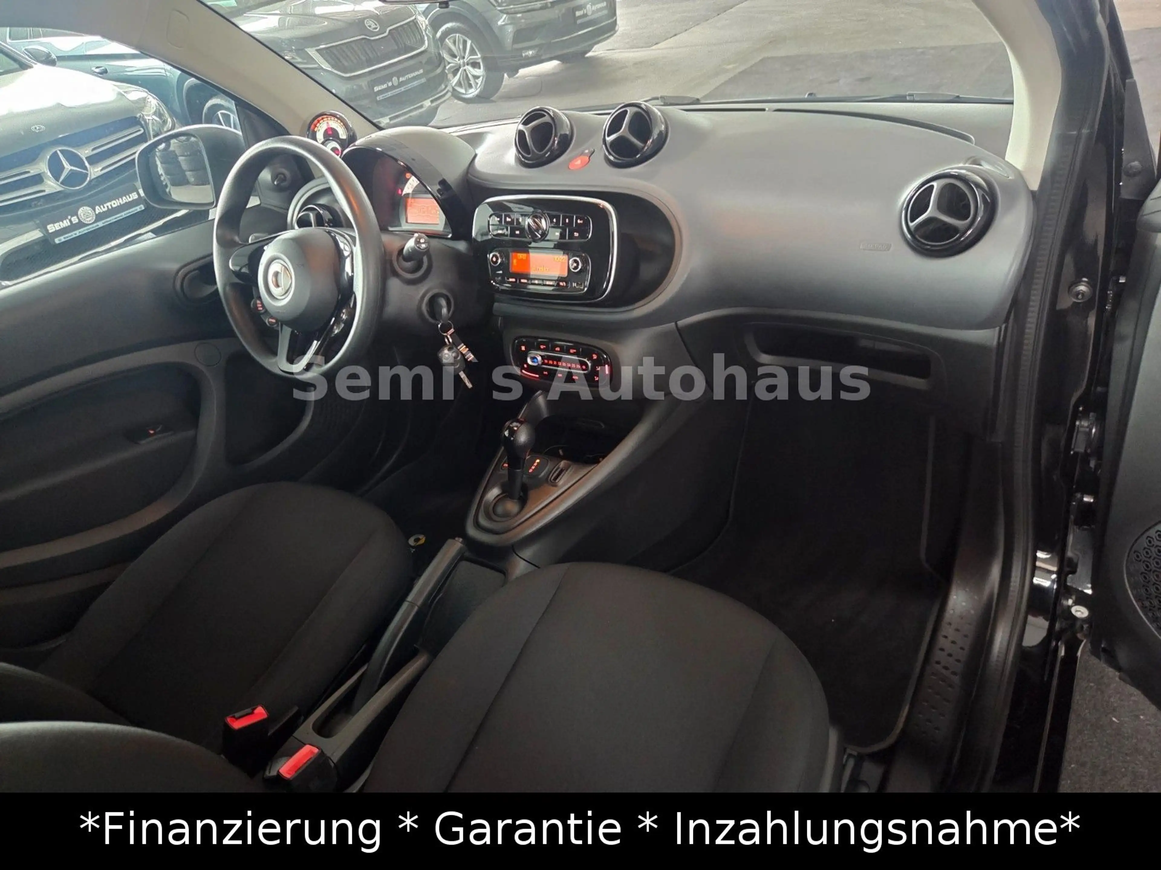 smart forTwo fortwo coupe electric drive / EQ — photo 13