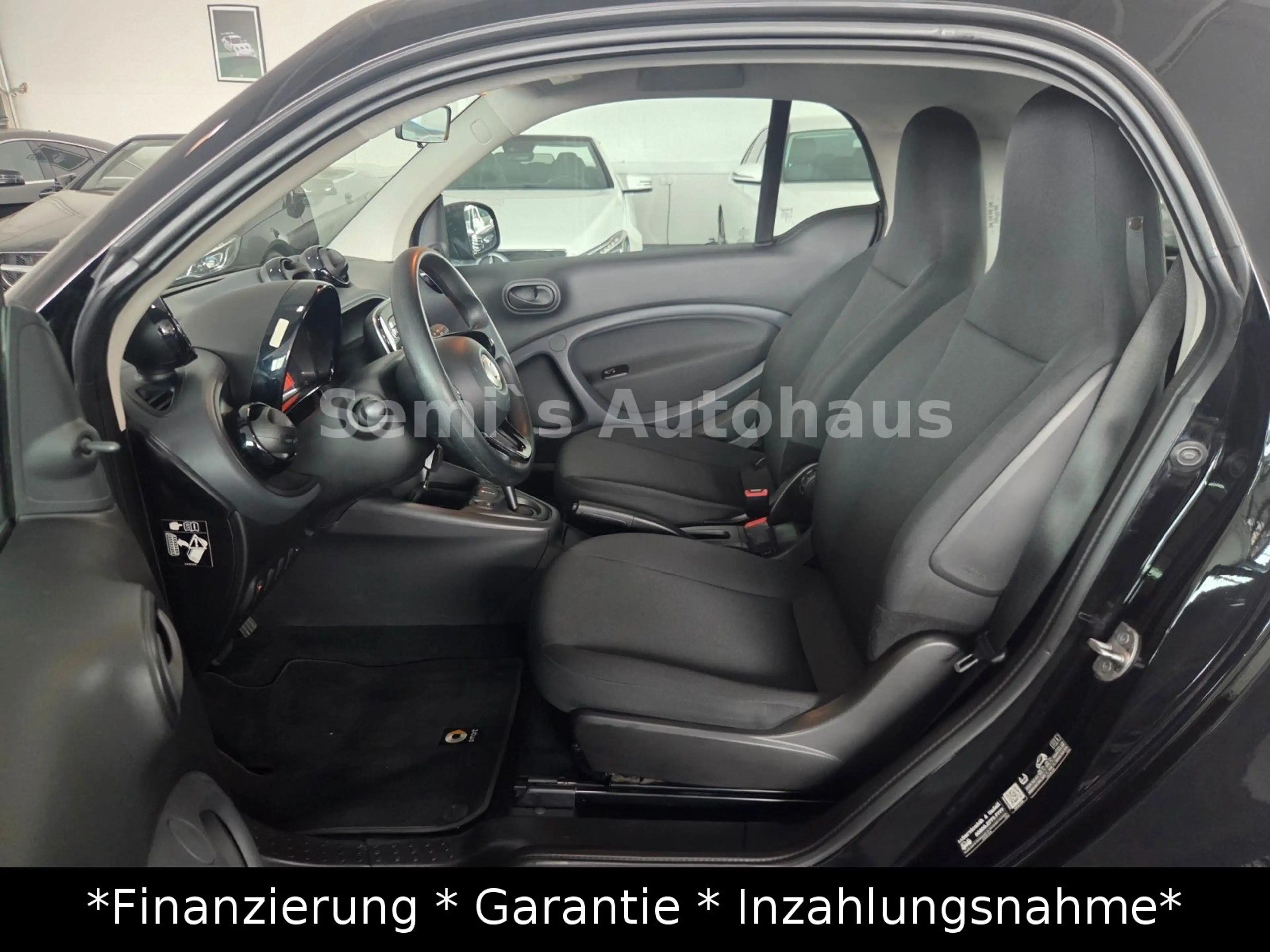 smart forTwo fortwo coupe electric drive / EQ — photo 12