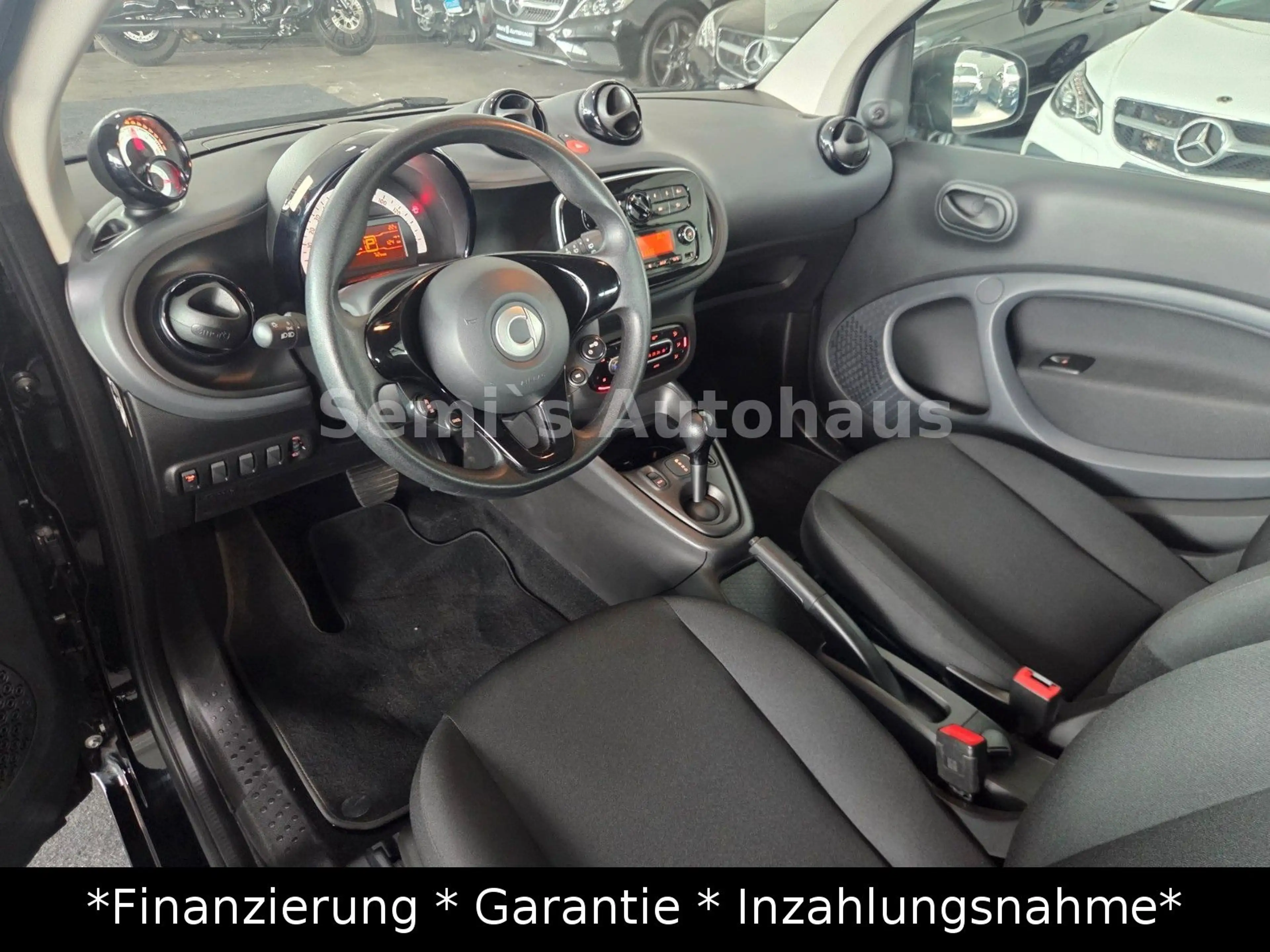 smart forTwo fortwo coupe electric drive / EQ — photo 10