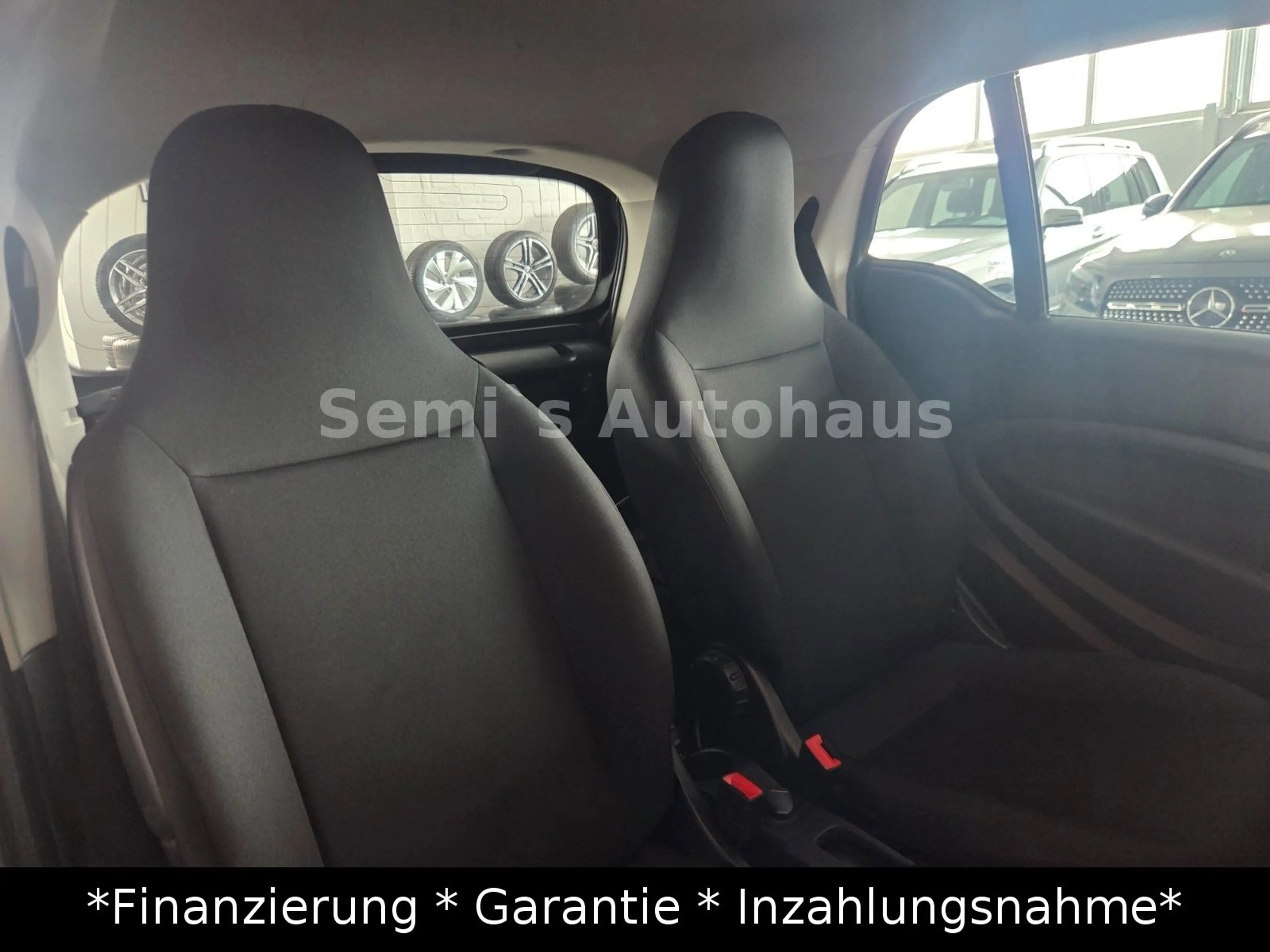 smart forTwo fortwo coupe electric drive / EQ — photo 11