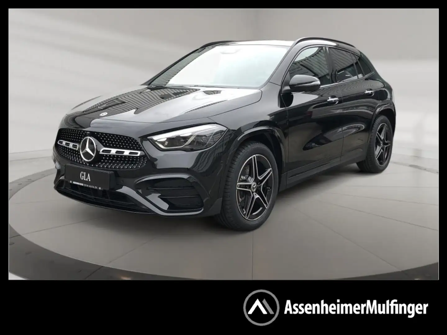 Mercedes-Benz GLA 200 +MBUX+AMG+Wide+Pano+AHK+SpurW+W-Paket+LM Schwarz - 1