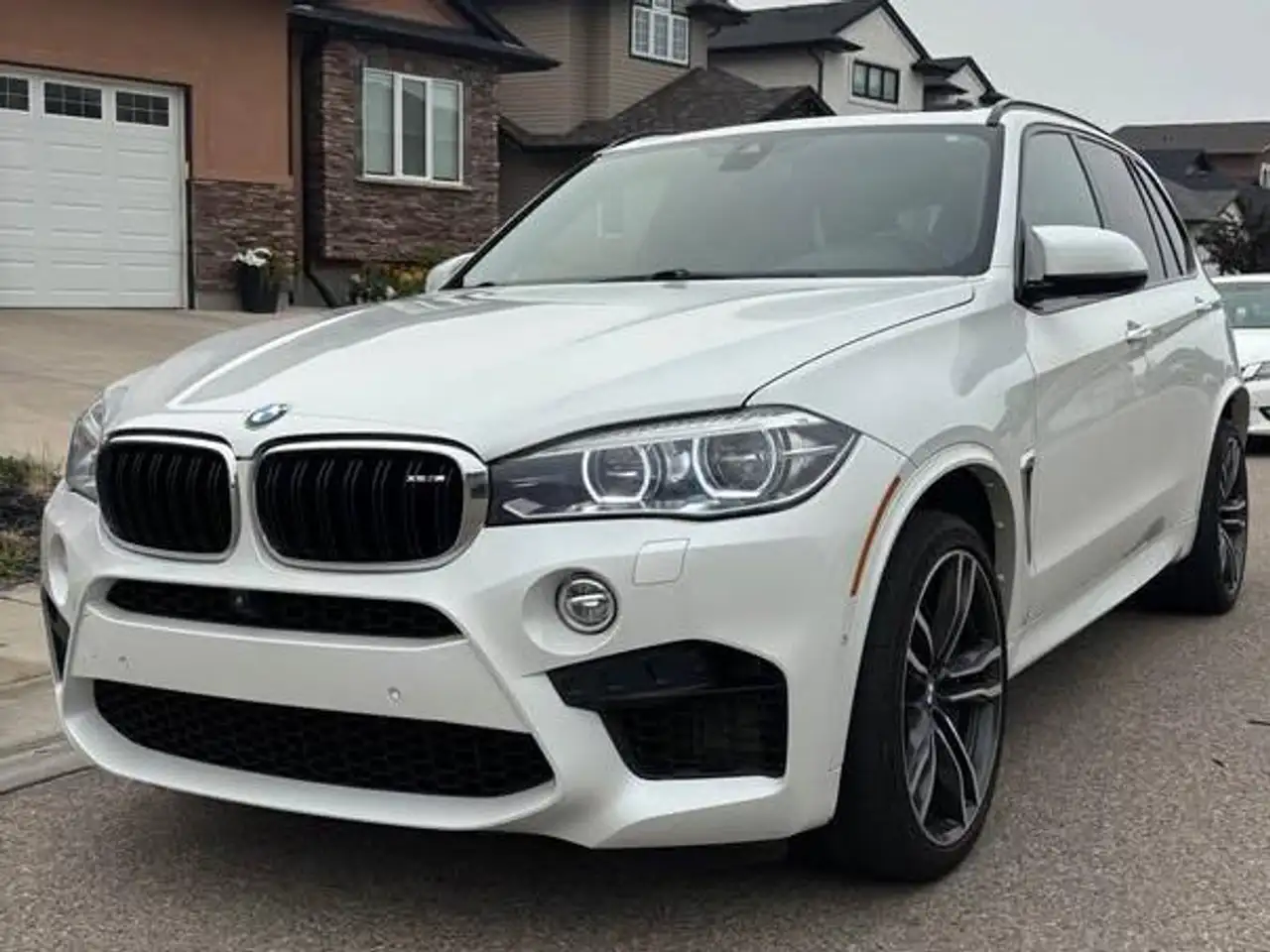BMW X5 M снимка BMW X5 M