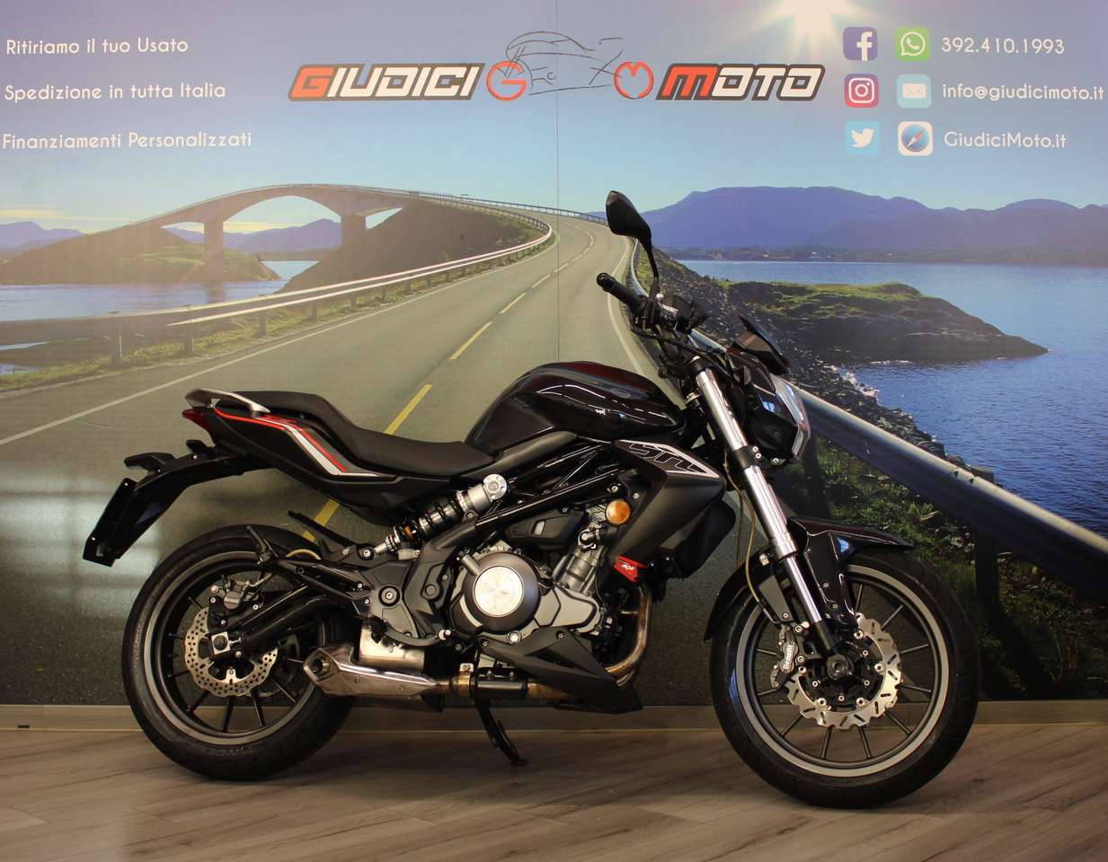 Benelli BN 302 -km 19072-