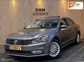 Volkswagen Passat SE LWB 1.8 TSI DSG 1eEIG CARPLAY ACC LEDER Gris - thumbnail 1
