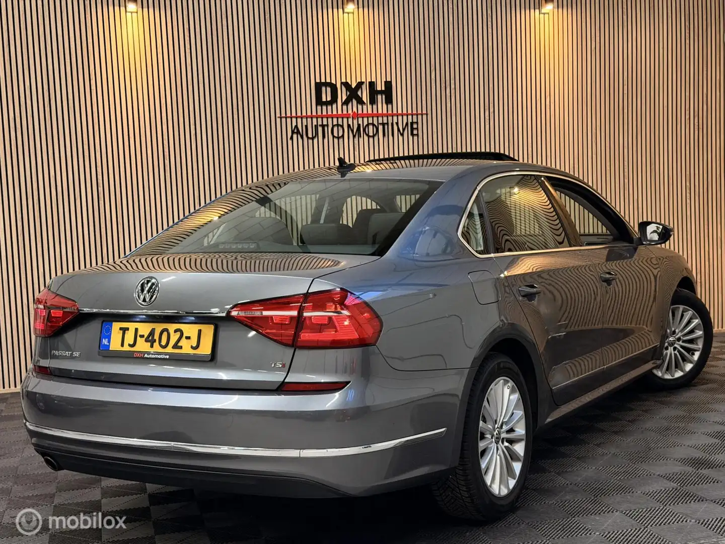 Volkswagen Passat SE LWB 1.8 TSI DSG 1eEIG CARPLAY ACC LEDER Gris - 2