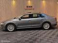 Volkswagen Passat SE LWB 1.8 TSI DSG 1eEIG CARPLAY ACC LEDER Gris - thumbnail 9