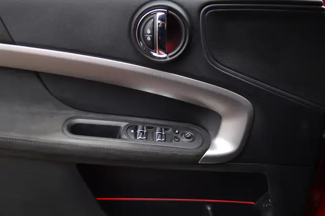 MINI Countryman view 16