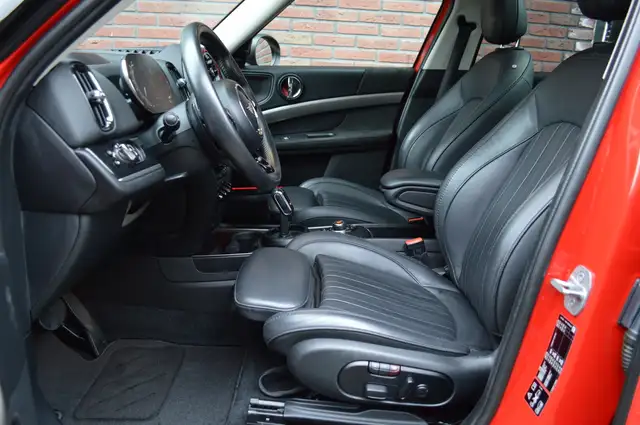 MINI Countryman view 9