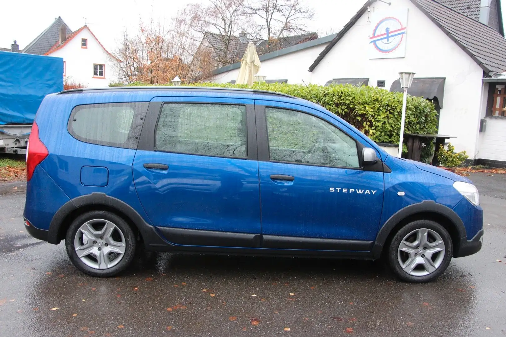 Dacia Lodgy Stepway Selection 7-SITZE SHZG*NAVI*/61987 Blau - 2