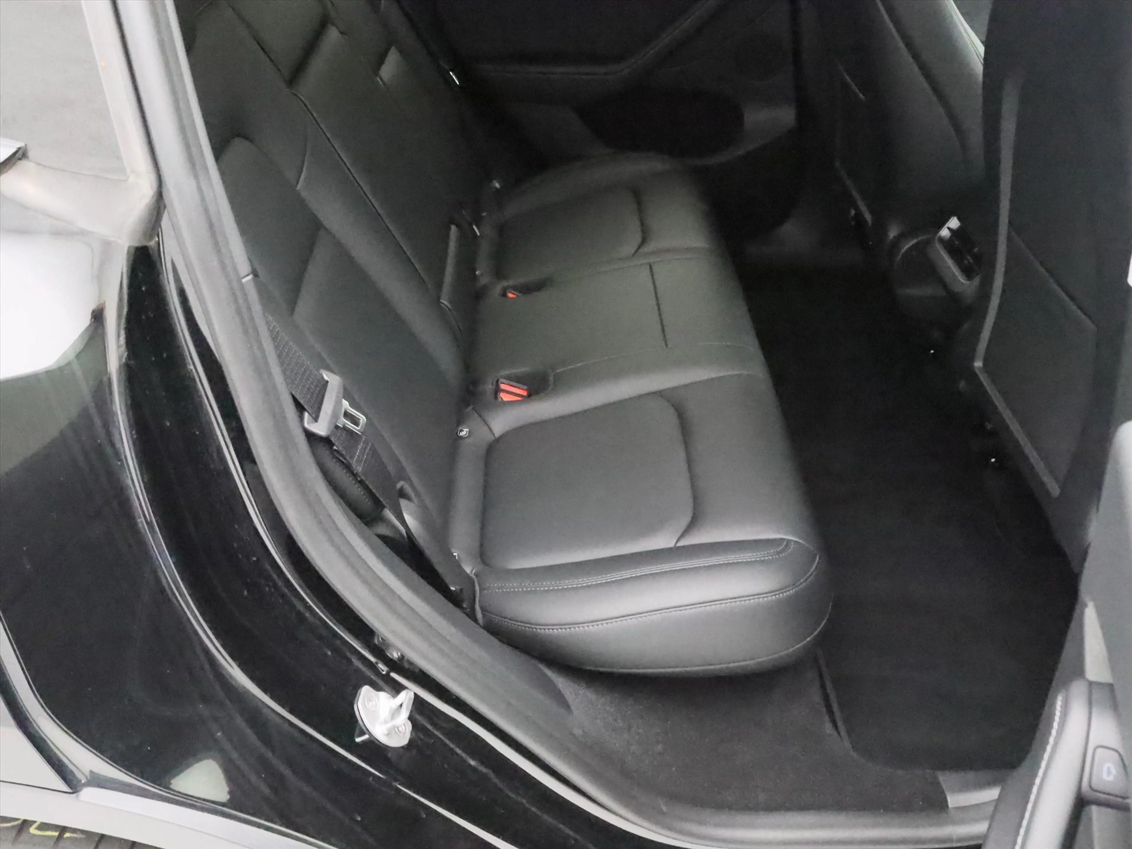 Tesla Model Y Standard RWD Plus 94.6% SoH [ AMD RYZEN+AUTOPILOT+ — photo 15